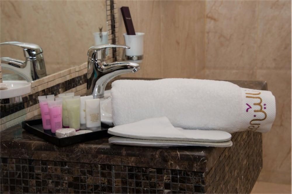 33a44eeca976ff20f34b0b45e4b3b300