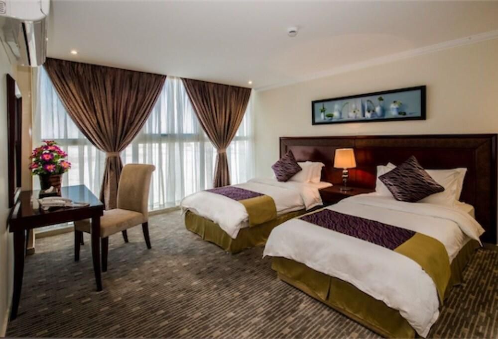 83e55cc72e297ed77d04e961af924338