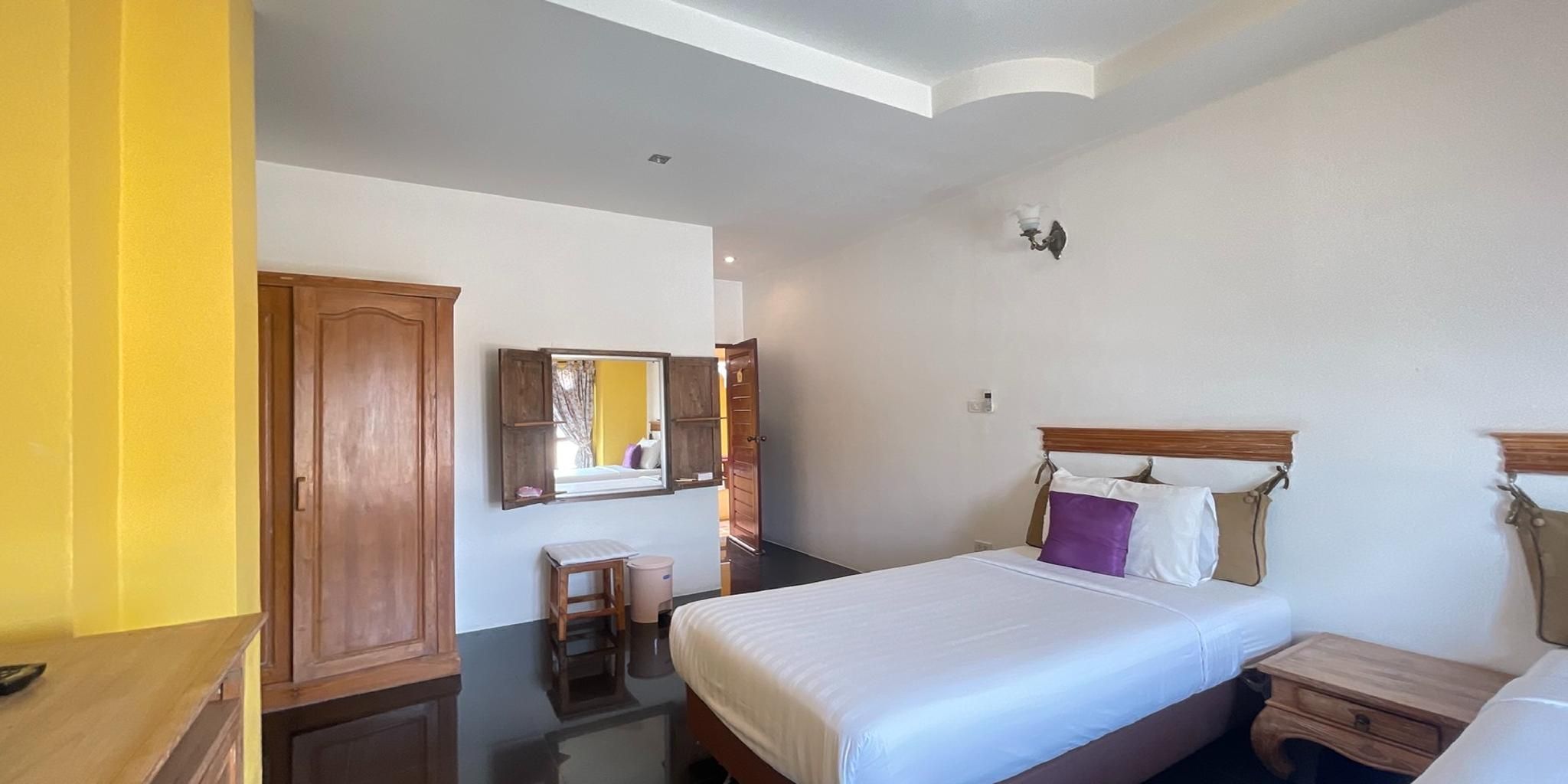 Standard Twin Room
