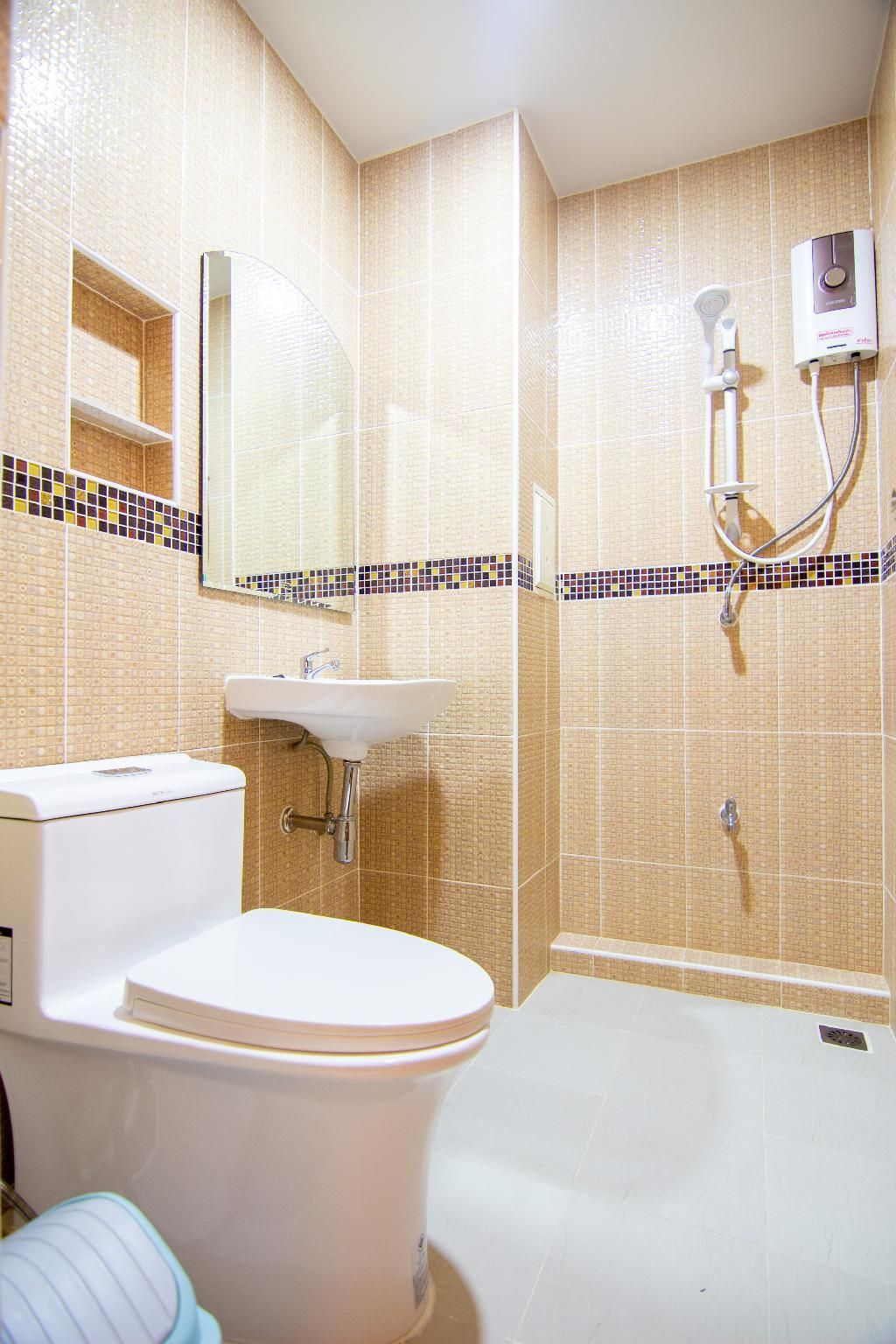 NonNee Lampang Hotel Twin Room 3