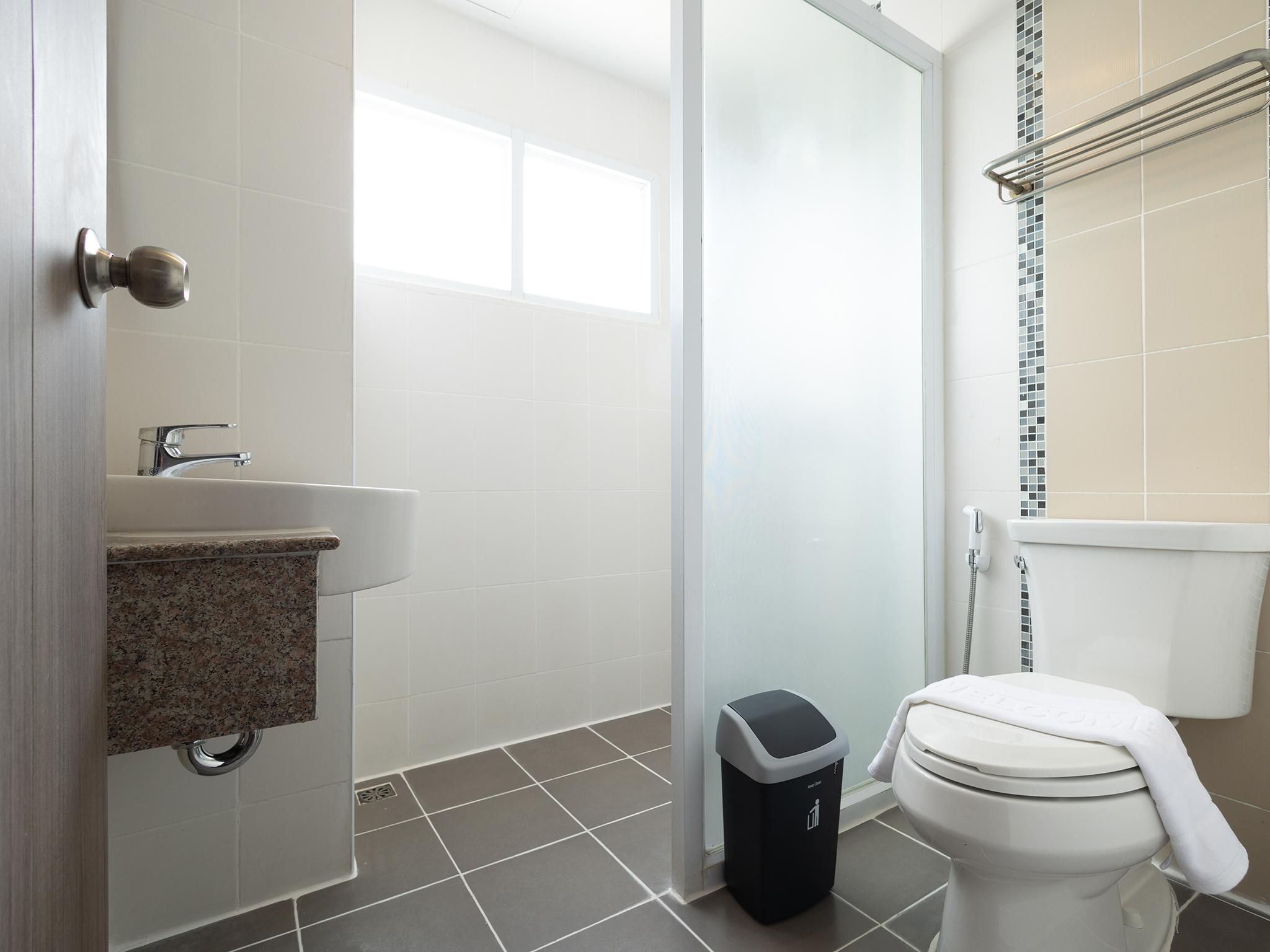 B2 Lampang Boutique & Budget Hotel Superior Premier Room 3