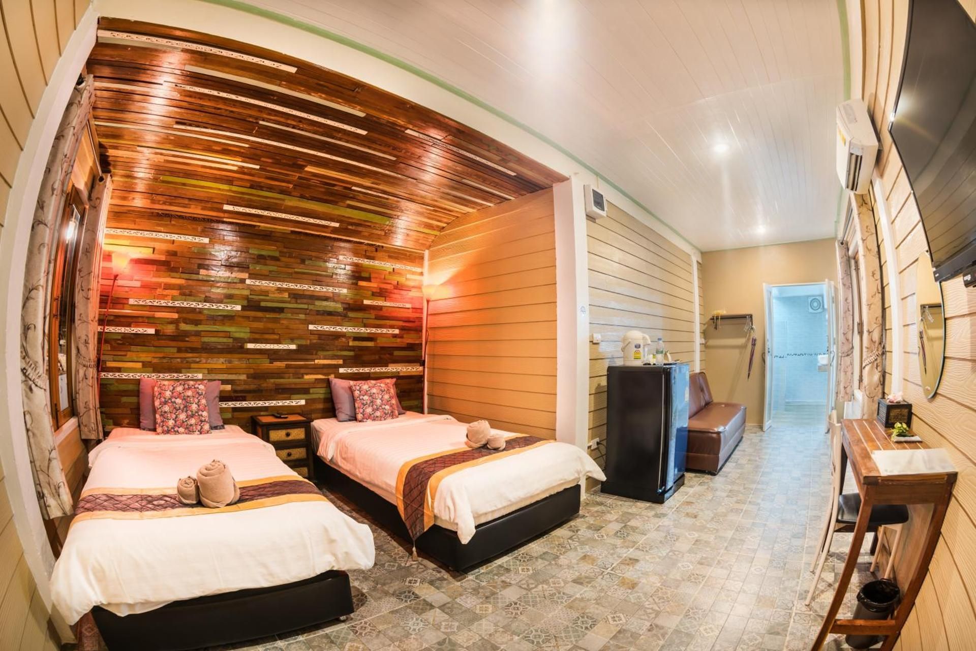 Twin Room with Shower