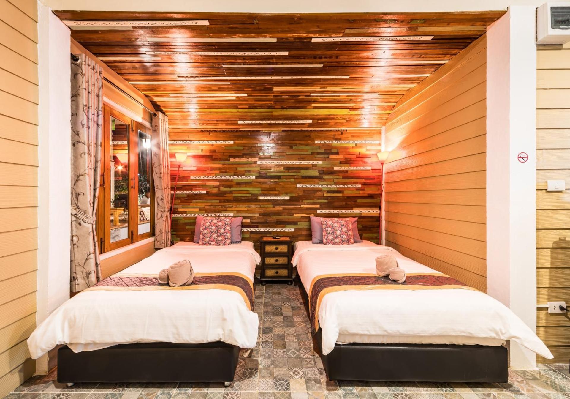 Twin Room with Shower