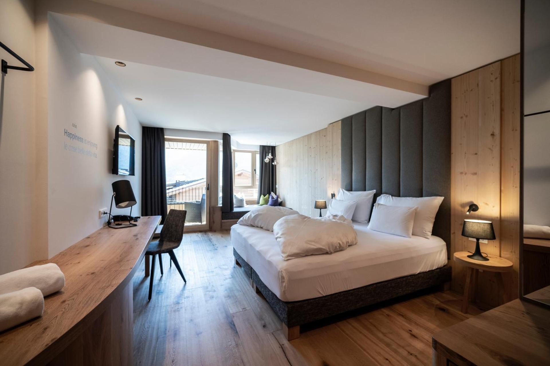 Junior Suite with Mountain View