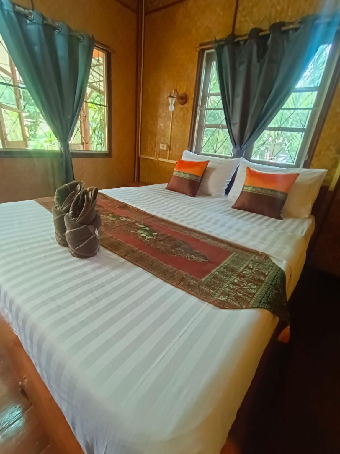 MG Guesthouse Deluxe Bungalow