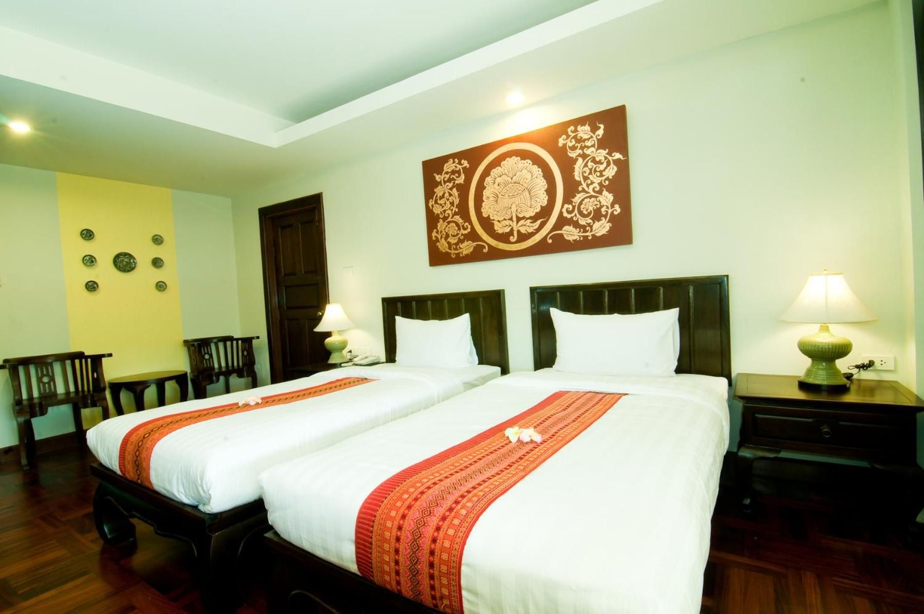 Deluxe Twin Bed