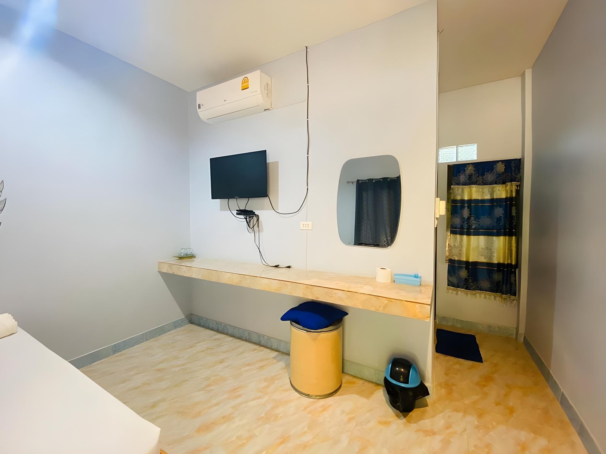 Nong O Blue House Resort Standard King Room 2