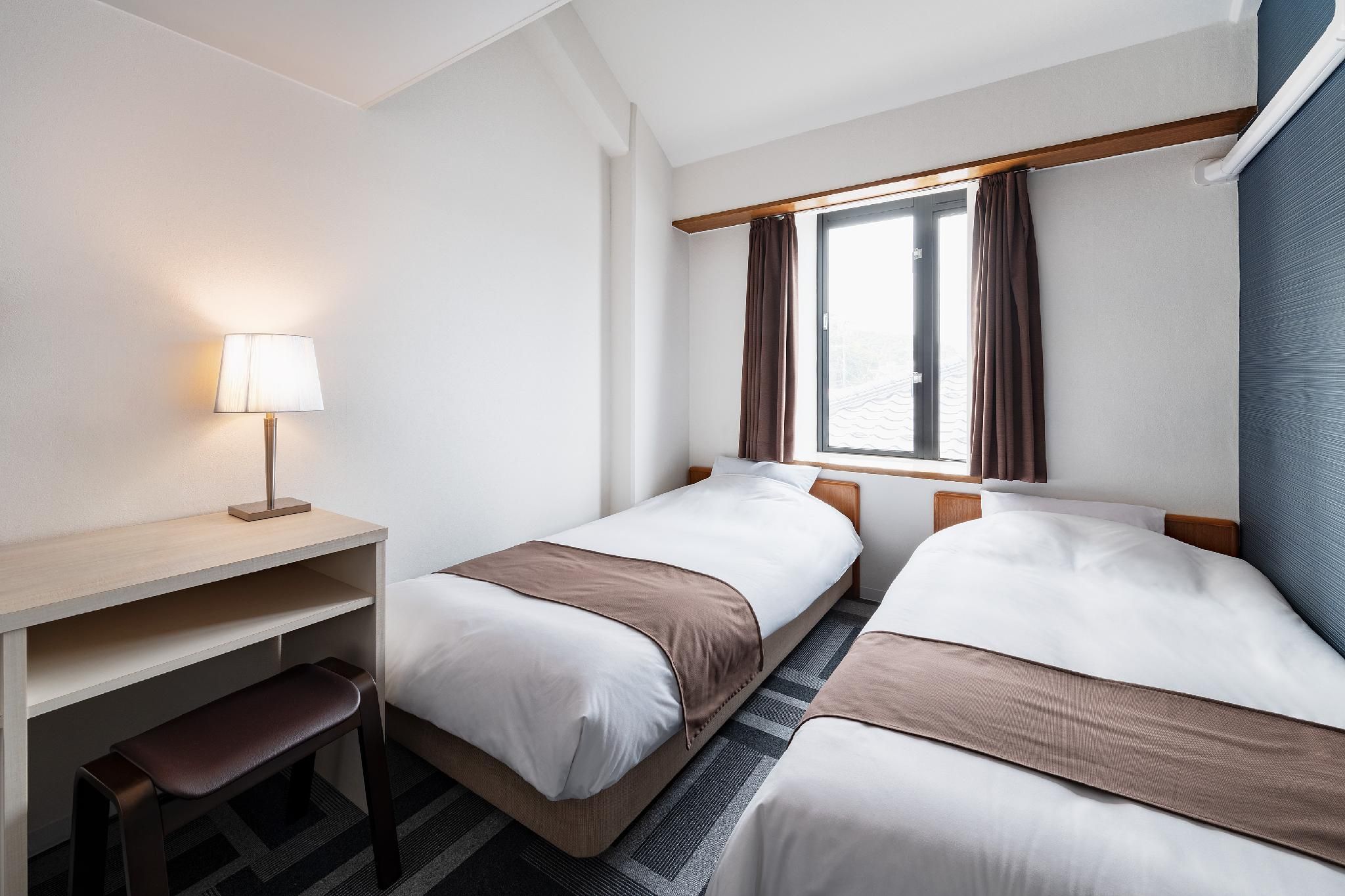 Twin Room Non-Smoking