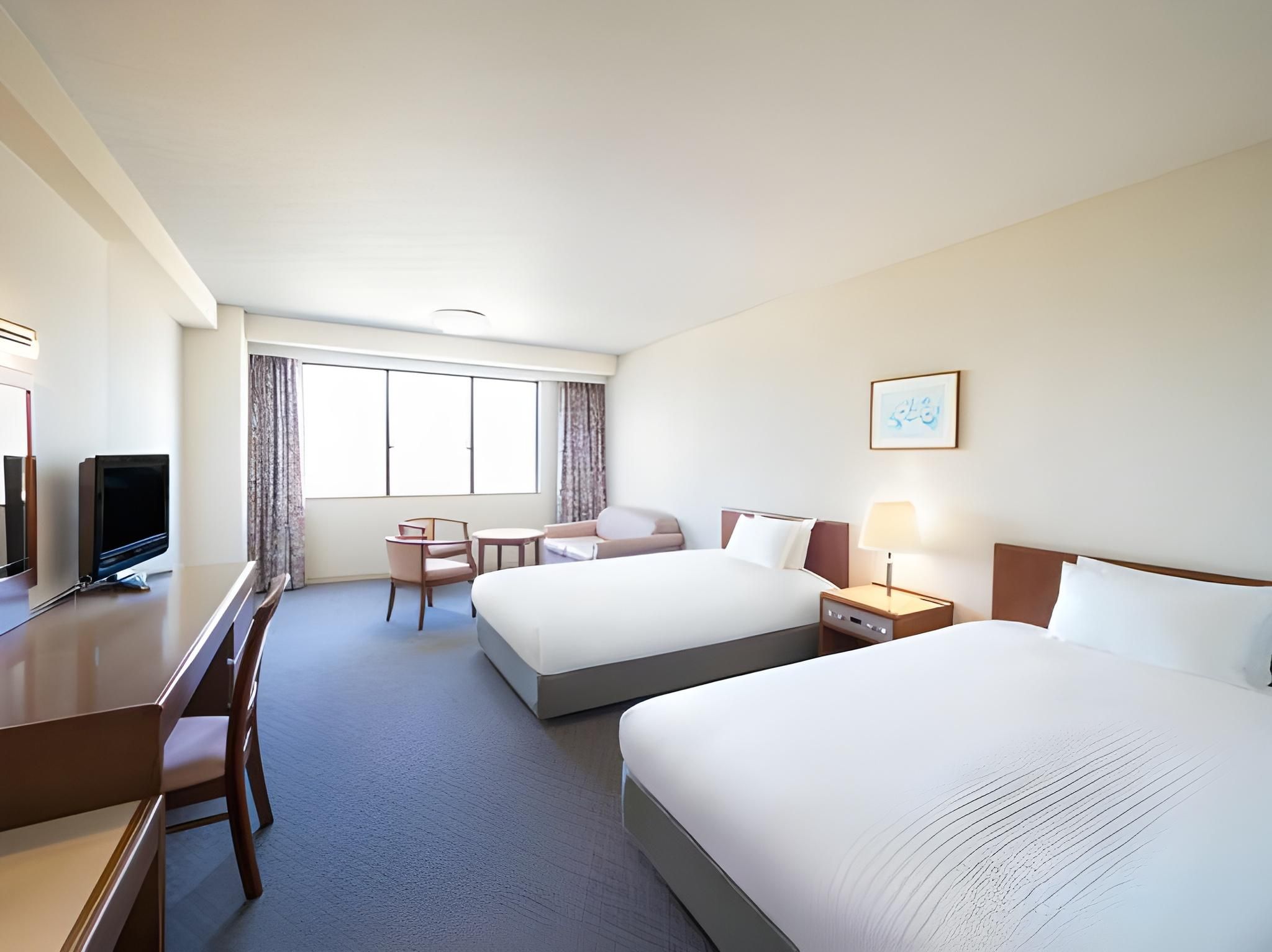 Classic Room with 3 single beds and 1 sofa bed, Ocean/Sea view