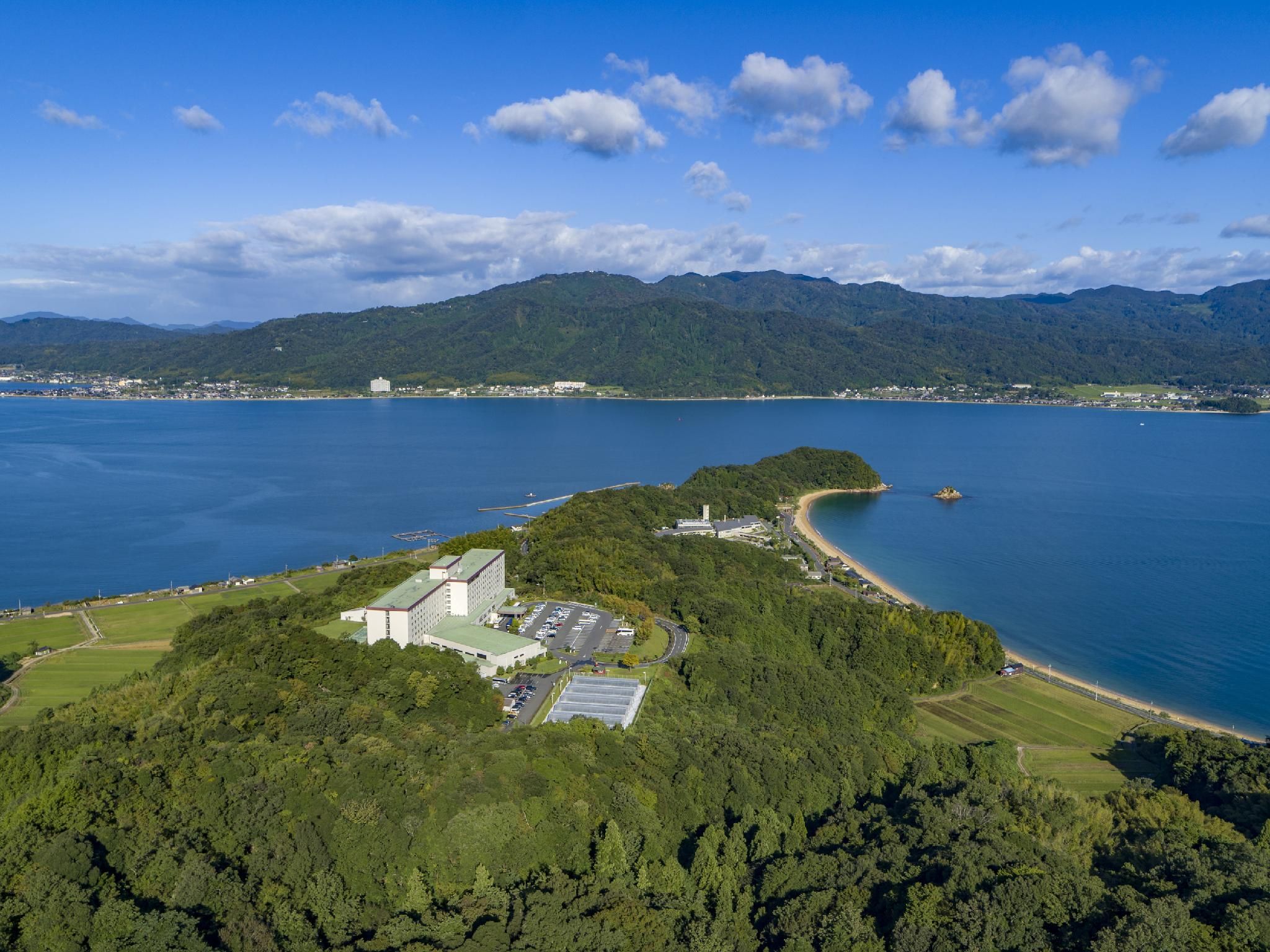 Classic Room, Japanese-Western style, 2 single beds and 2 futon beds, Ocean/Sea view