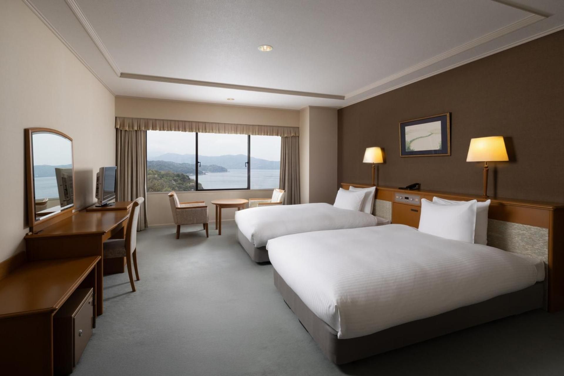 Classic Deluxe Suite with Ocean/Sea View