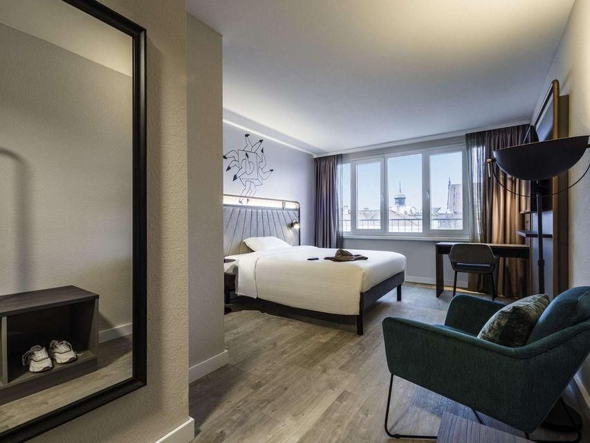 Studio with 1 Sweet Bed by ibis Styles with kitchenette