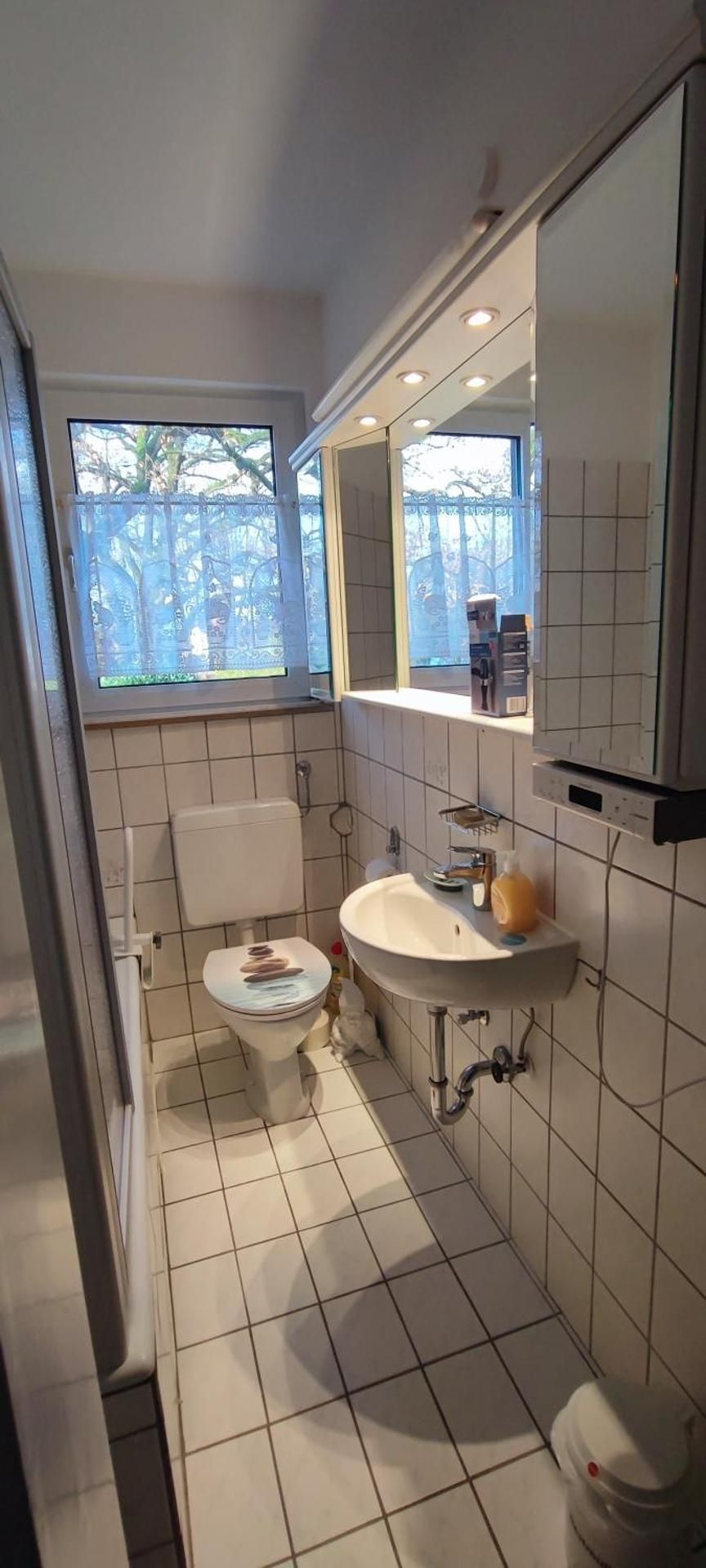 Single Room with Shared Bathroom