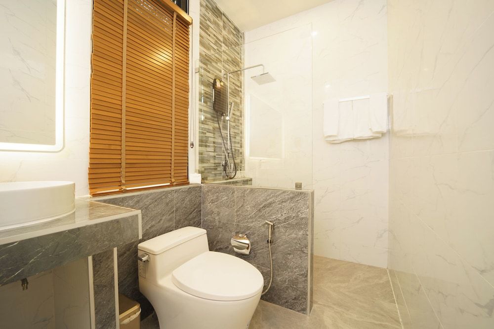 High Tree Resort Co.,Ltd. Deluxe Room, Balcony, Garden View 8