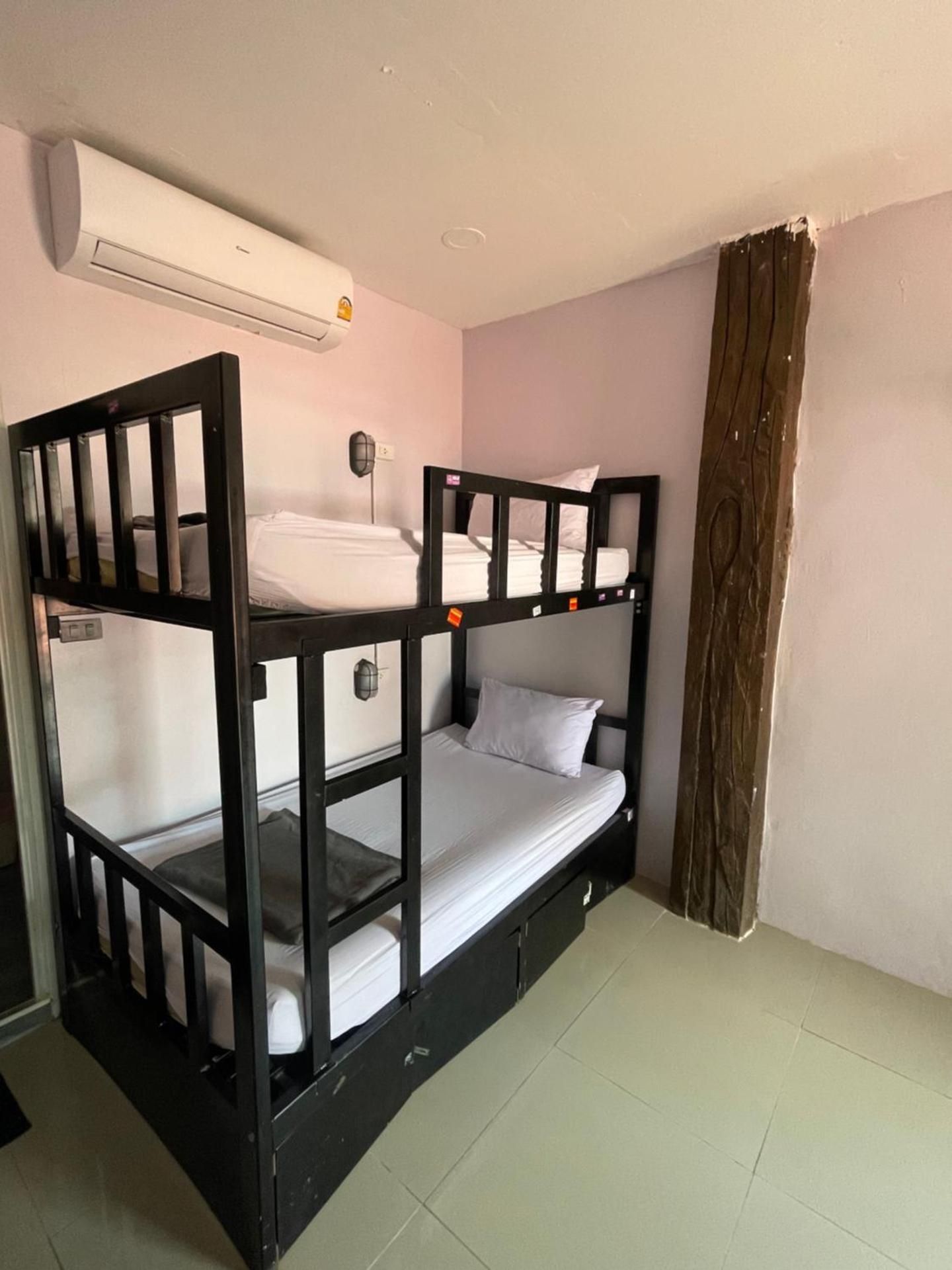 Bed in 4-Bed Mixed Dormitory Room