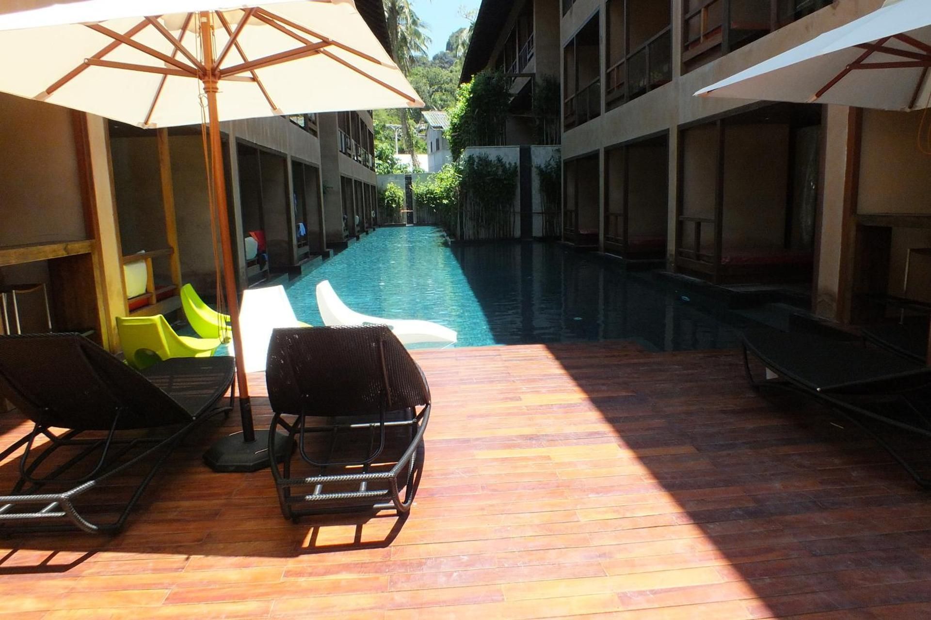 swimming pool