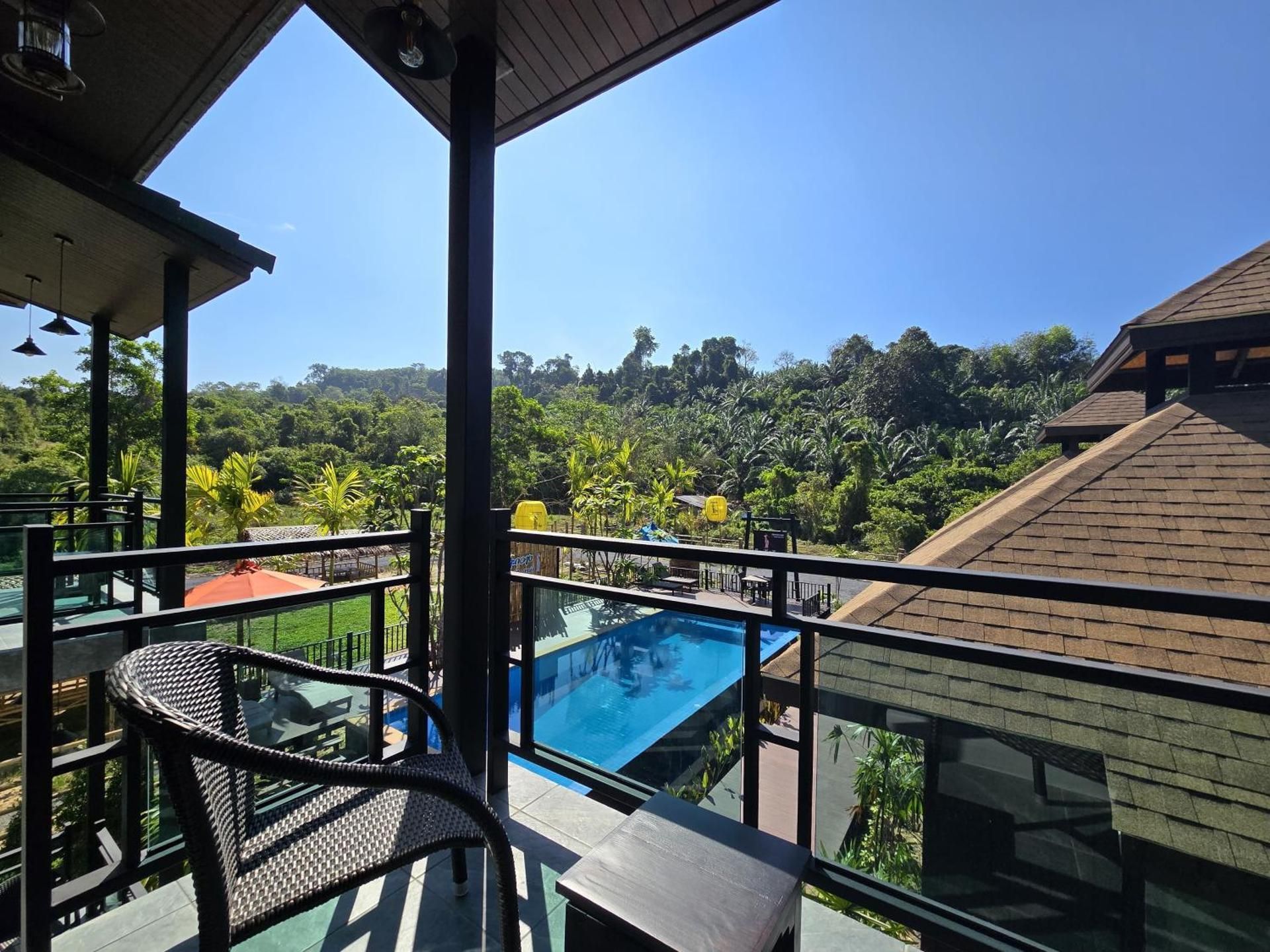 Twin Room with Pool View