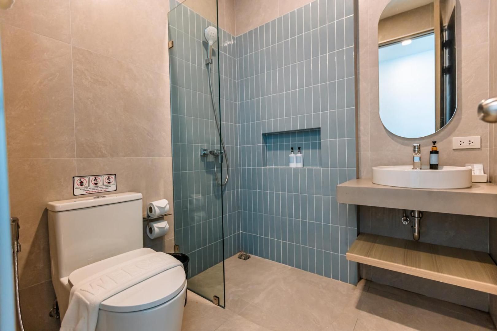 Deluxe Suite with Sea View
