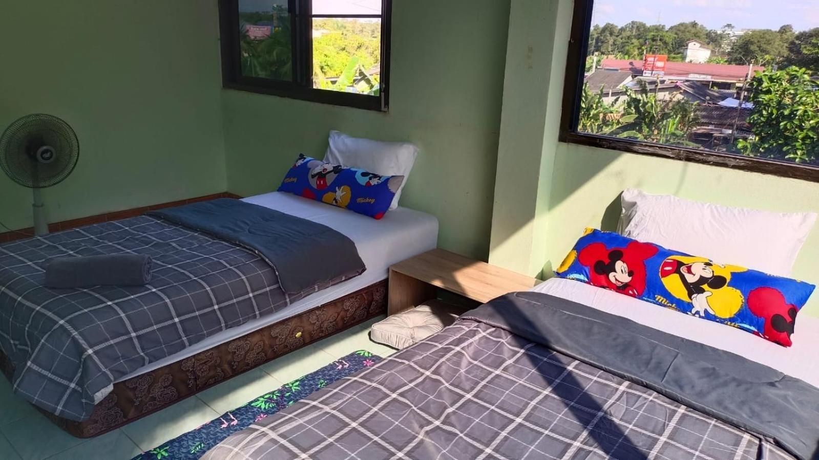 Budget Twin Room with Fan Only