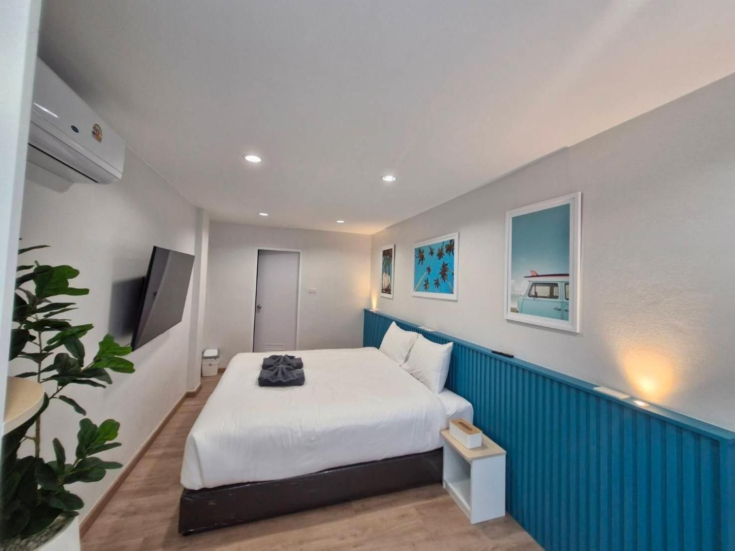 Deluxe Suite with City View