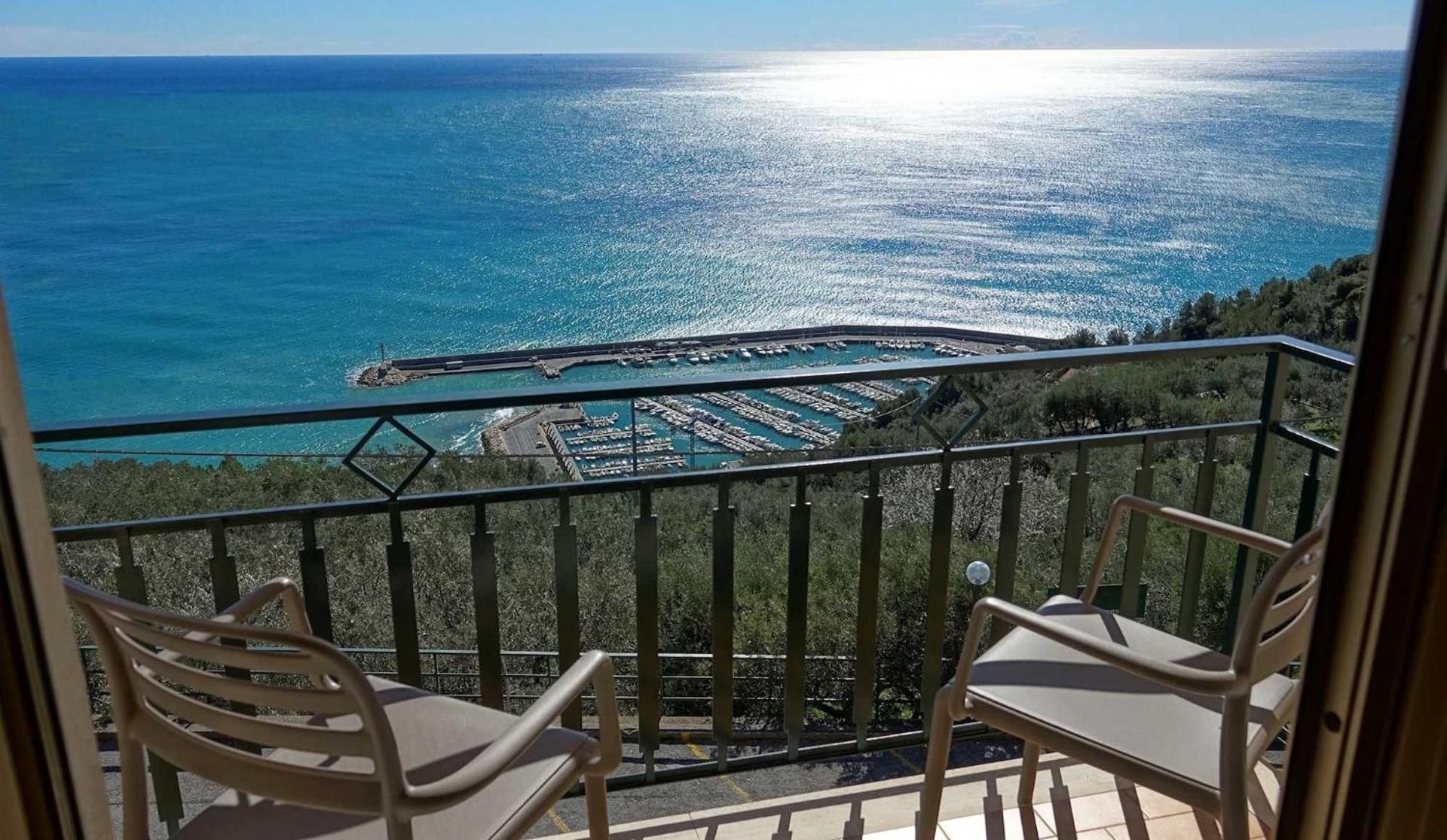 Double Room with Balcony and Sea View