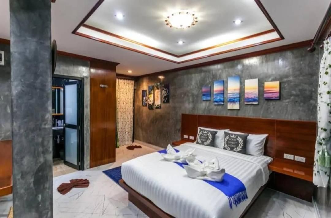 Deluxe King Room