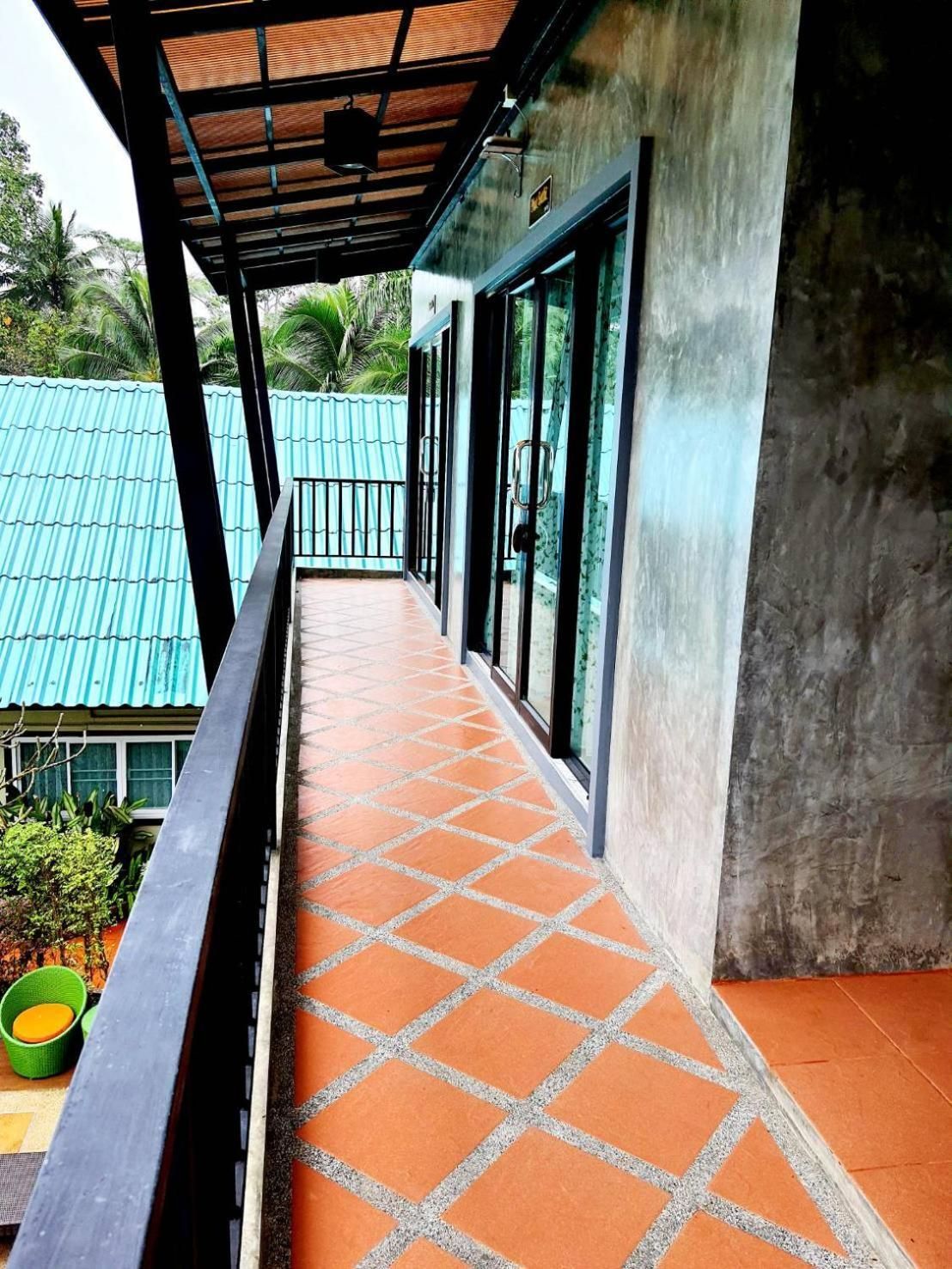 Twin Room with Pool View