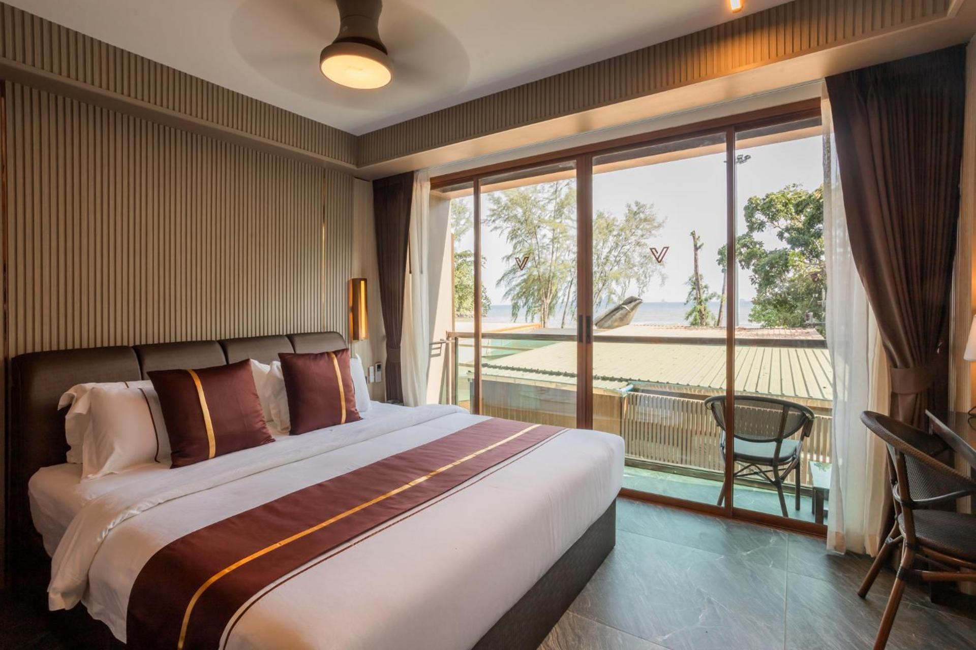 Deluxe Double Room with Sea View