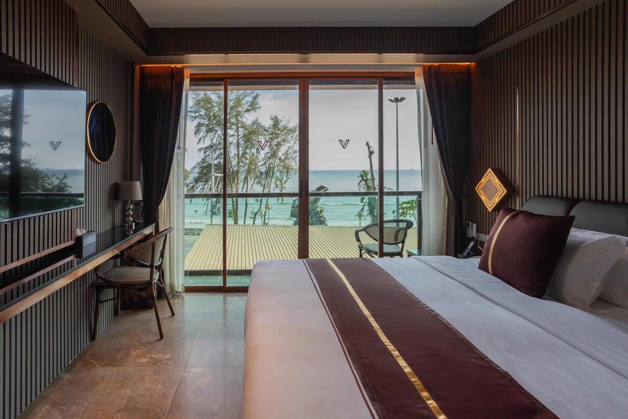 Premier Sea View