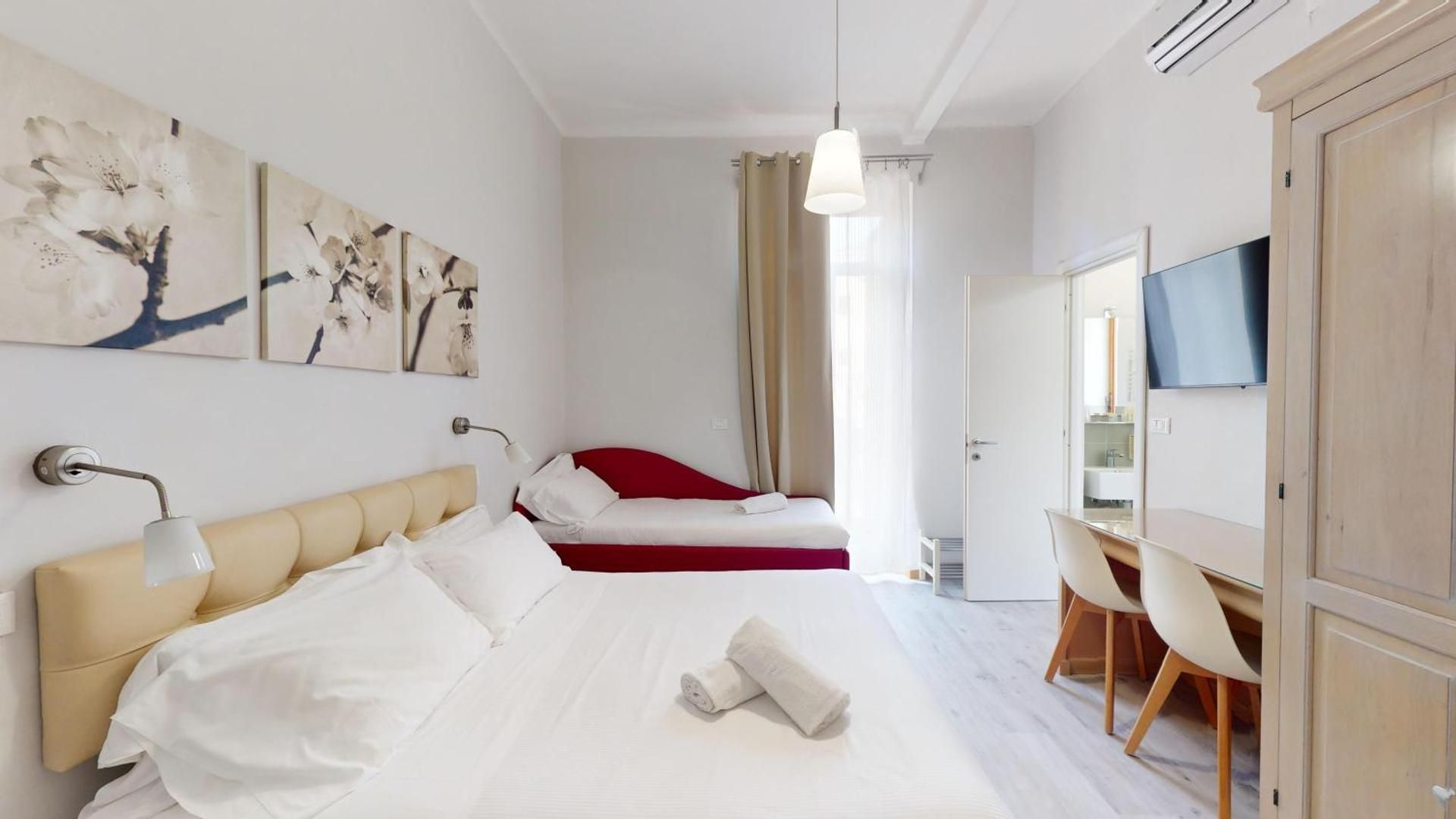 Triple Room
