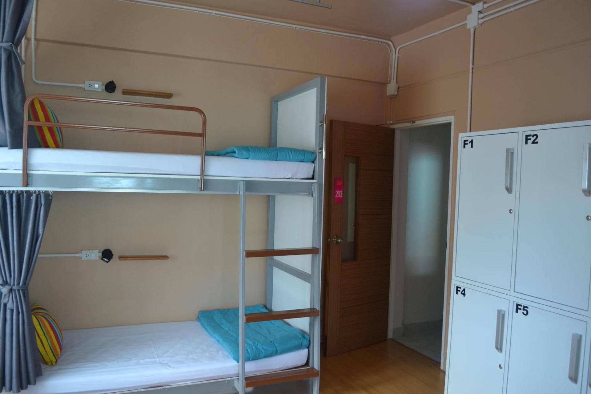 Economy 6-Bed Room