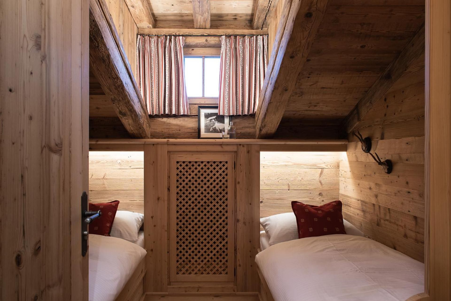 Twin Room with Shared Bathroom