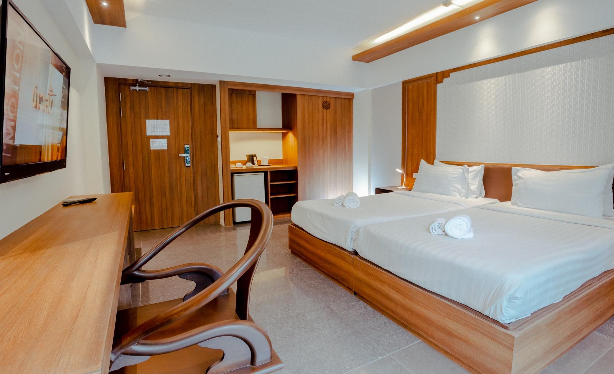 Bonito Chinos Hotel New Deluxe 2