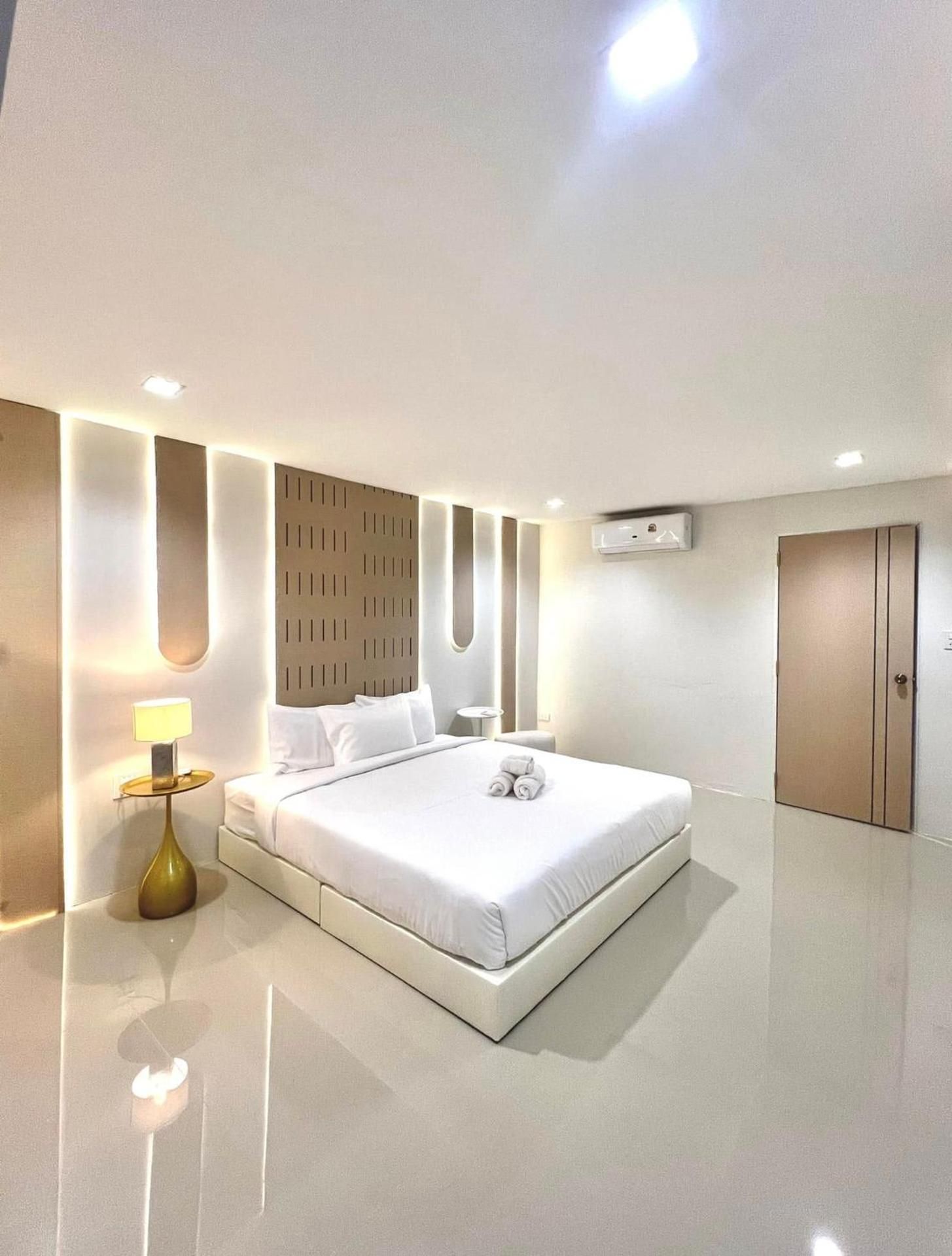 Standard Suite