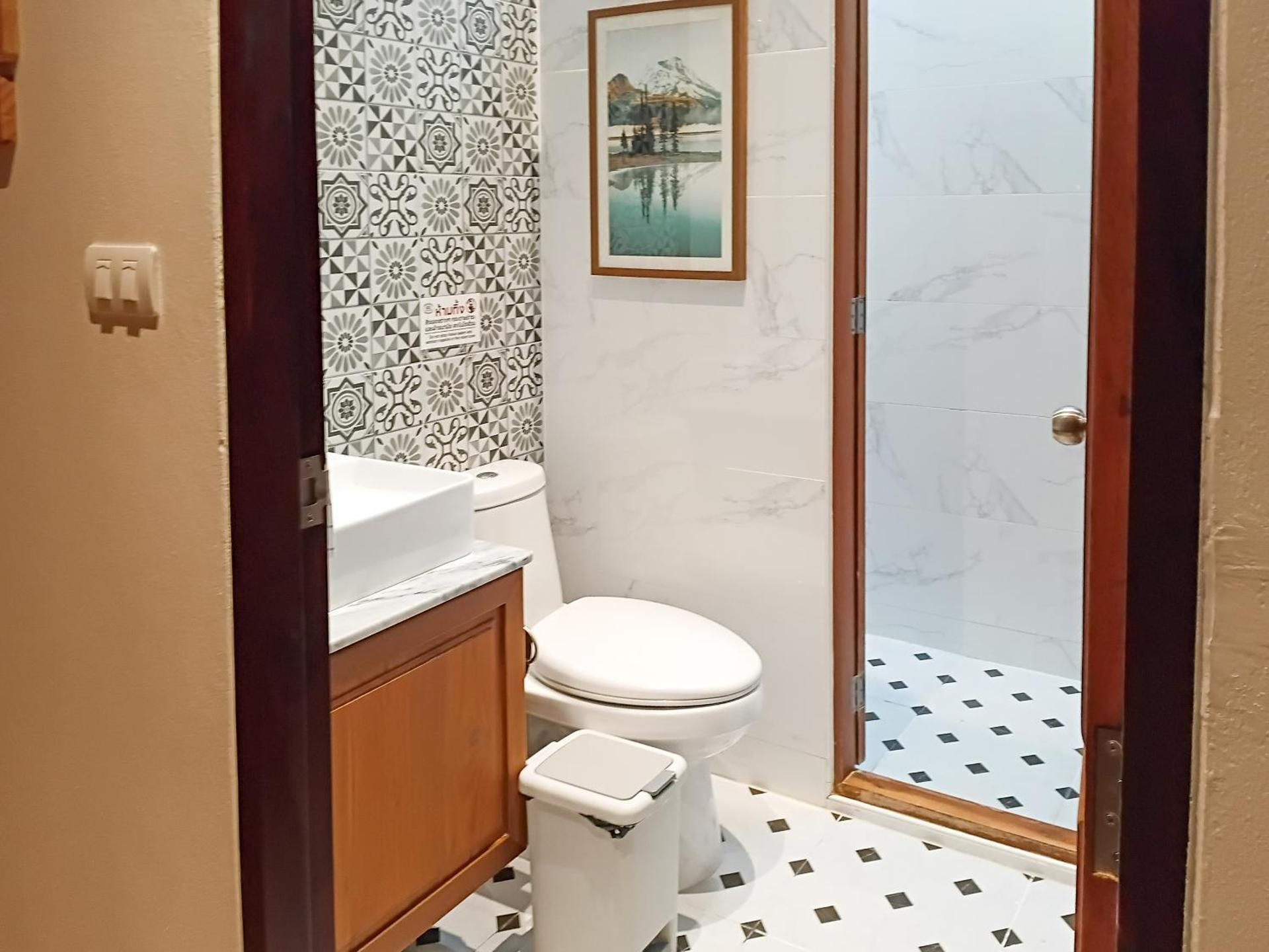 Deluxe Double or Twin Room with Mountain View