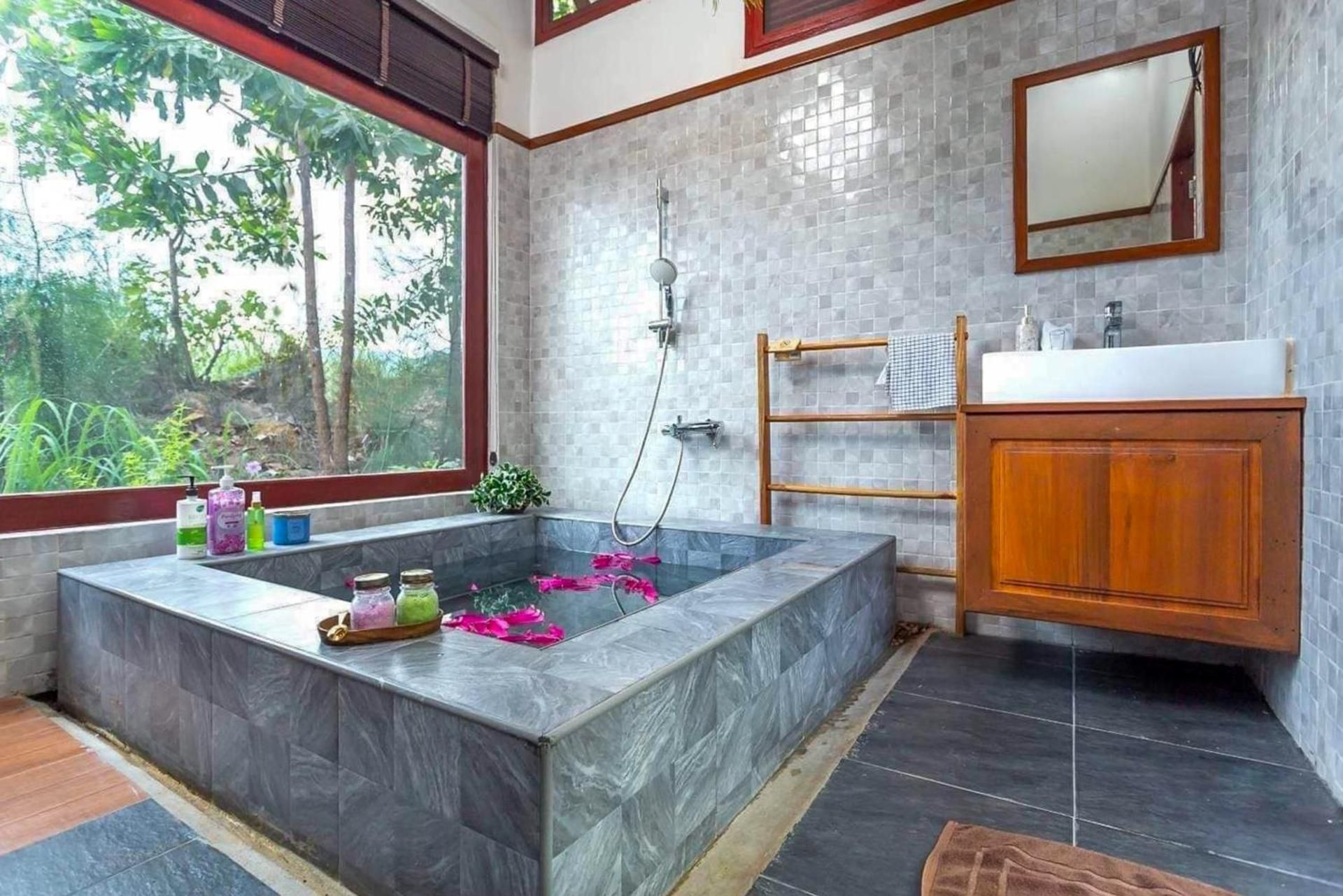 Suan Pa Khao Lom Homestay Family Double Room 3