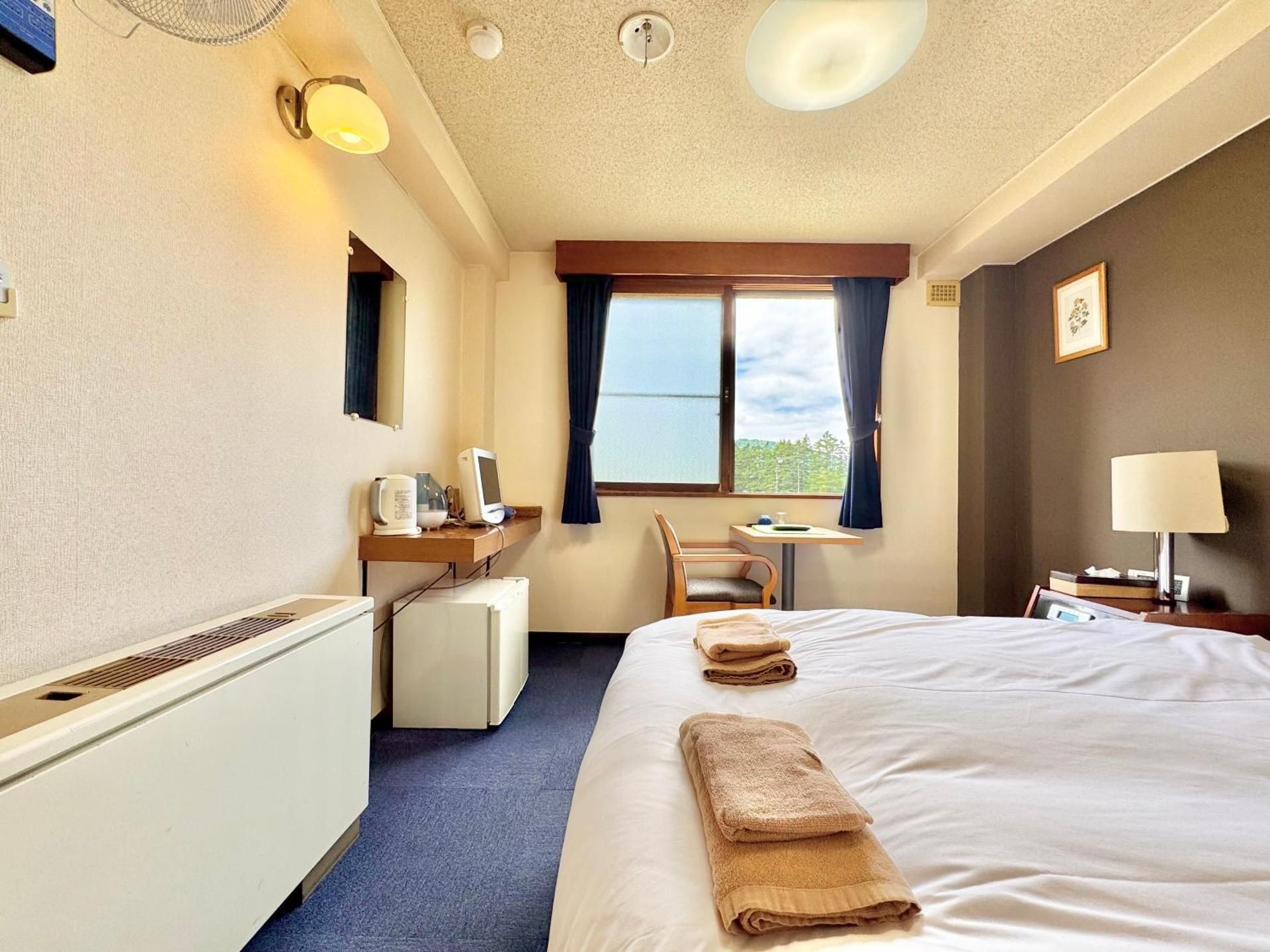 Western Style Double Room with Shower - Non-Smoking