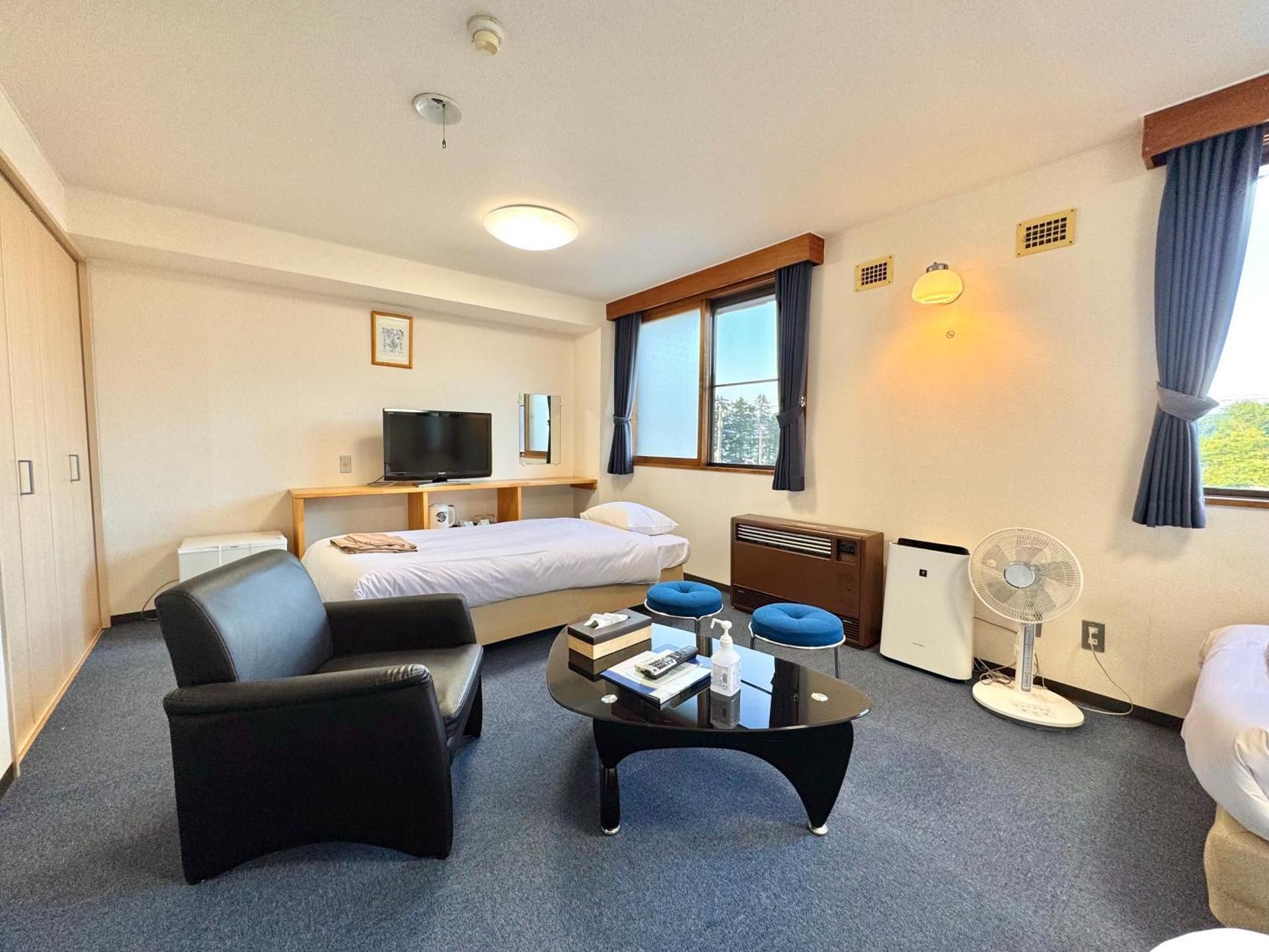 Triple Room with Private Bathroom