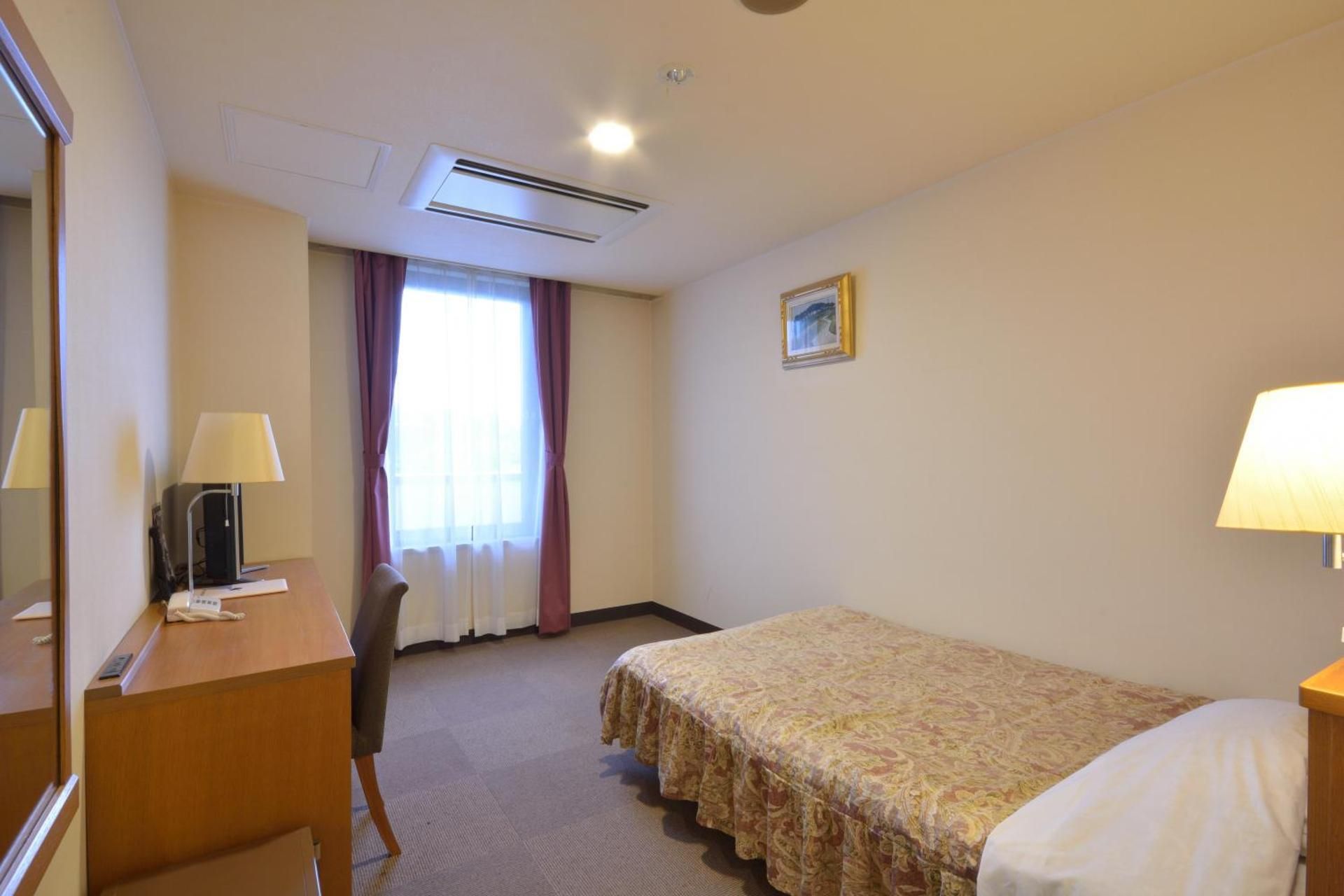 (No Daily Cleaning)Single Room - Smoking-Eco Plan