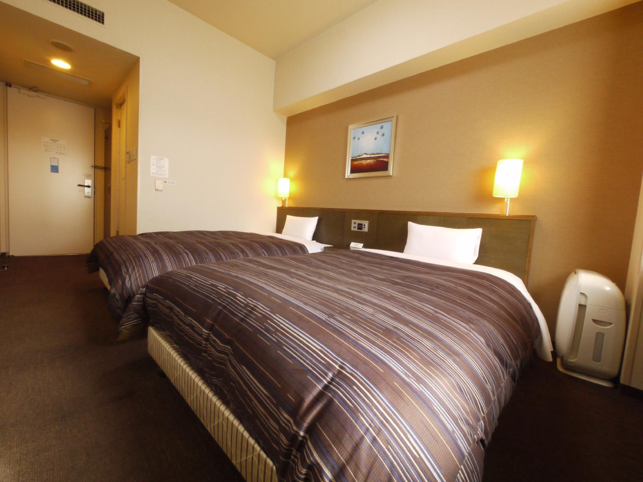 Twin Room - Electronic Cigarette Only