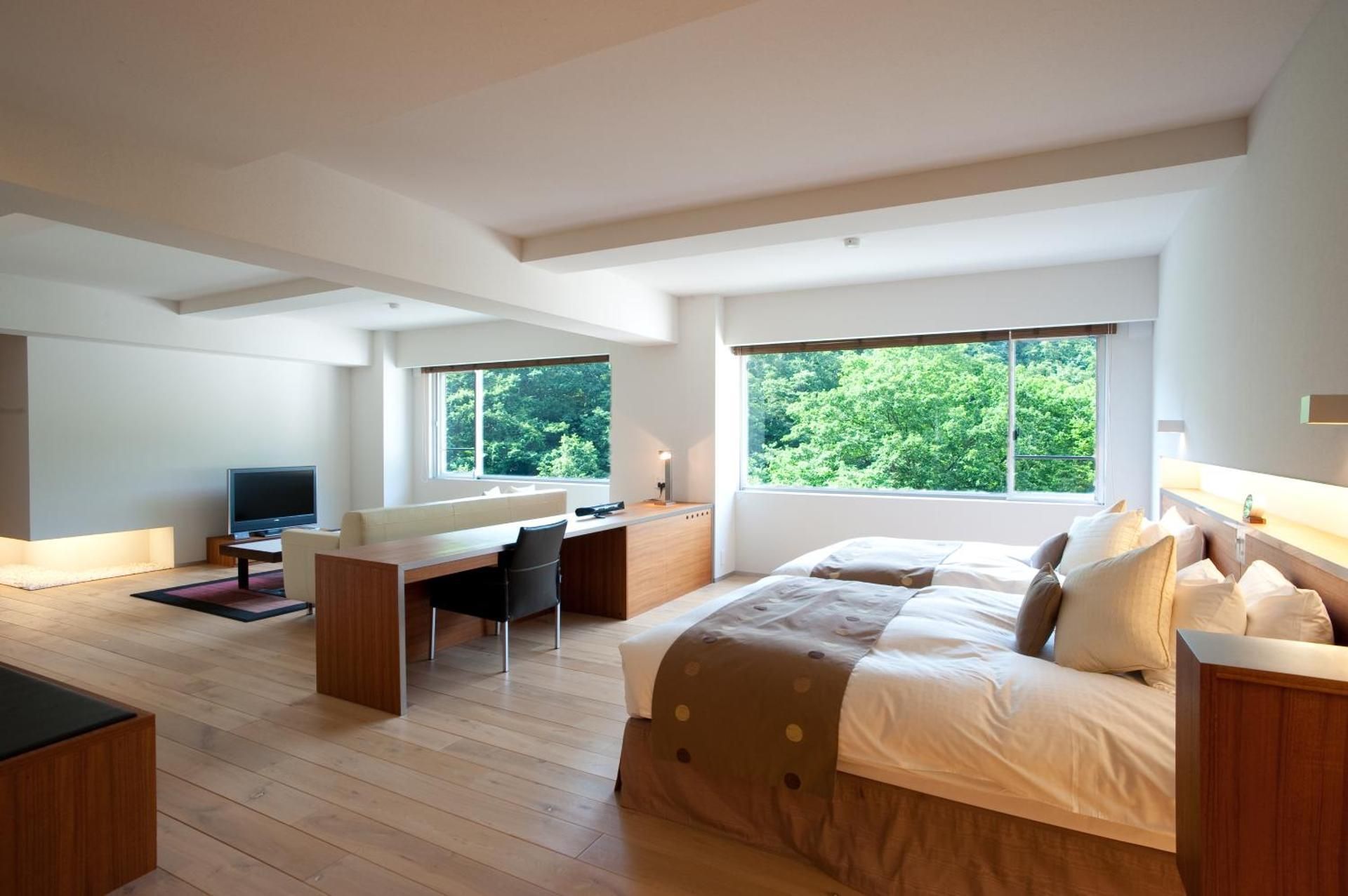 Suite for 2 Adults - Non-Smoking 