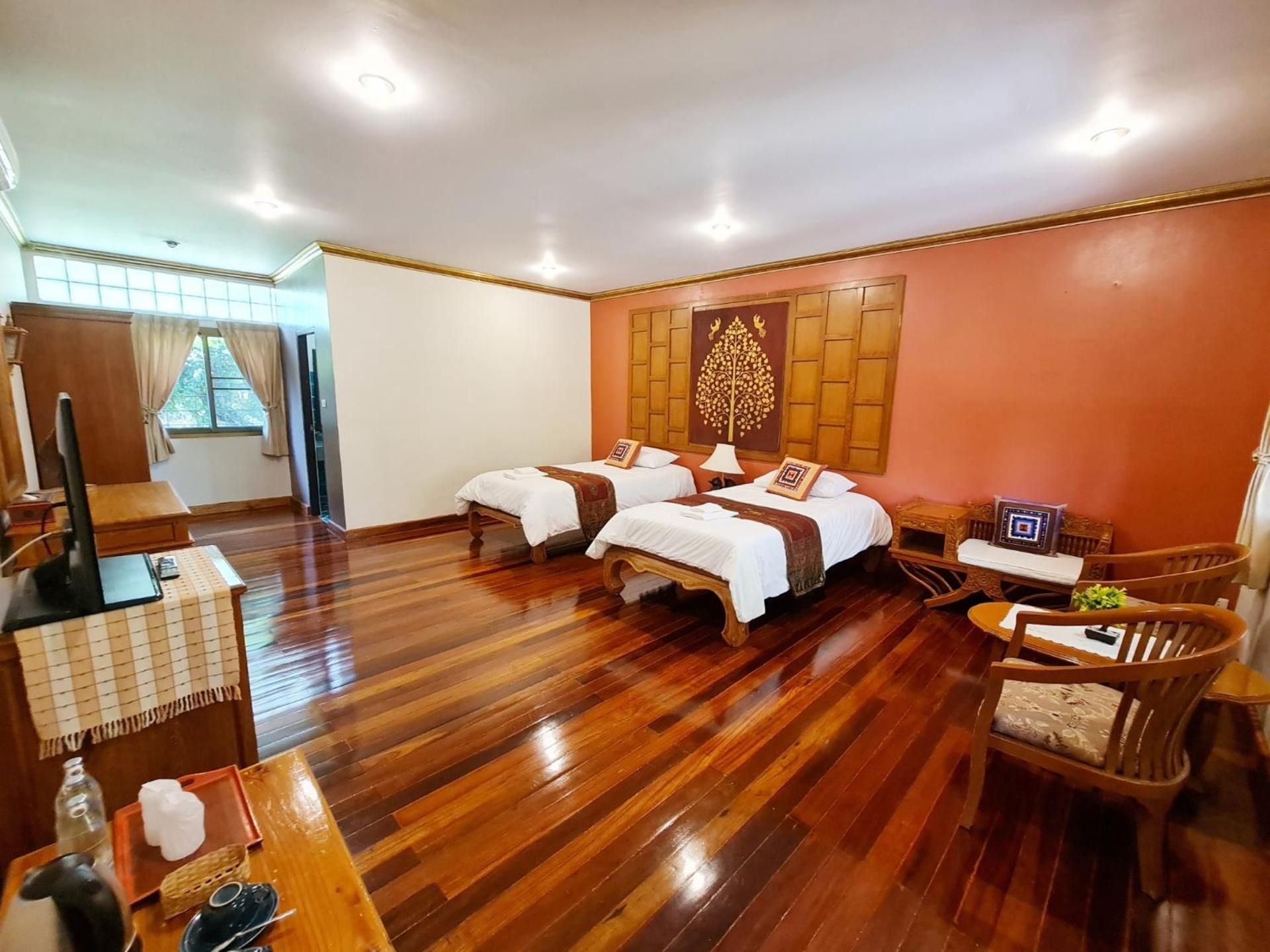Sib-Lan Buri Resort Maehongson Triple Room with Private Bathroom