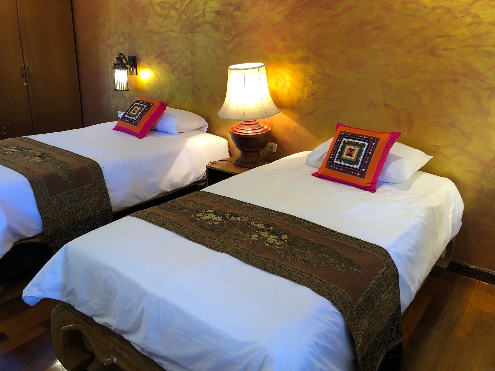 Sib-Lan Buri Resort Maehongson Superior Valley View Room