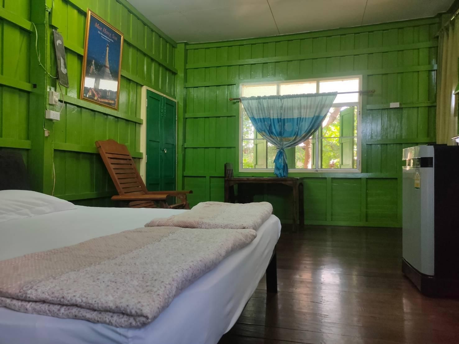 Boondee House Standard Fan Room