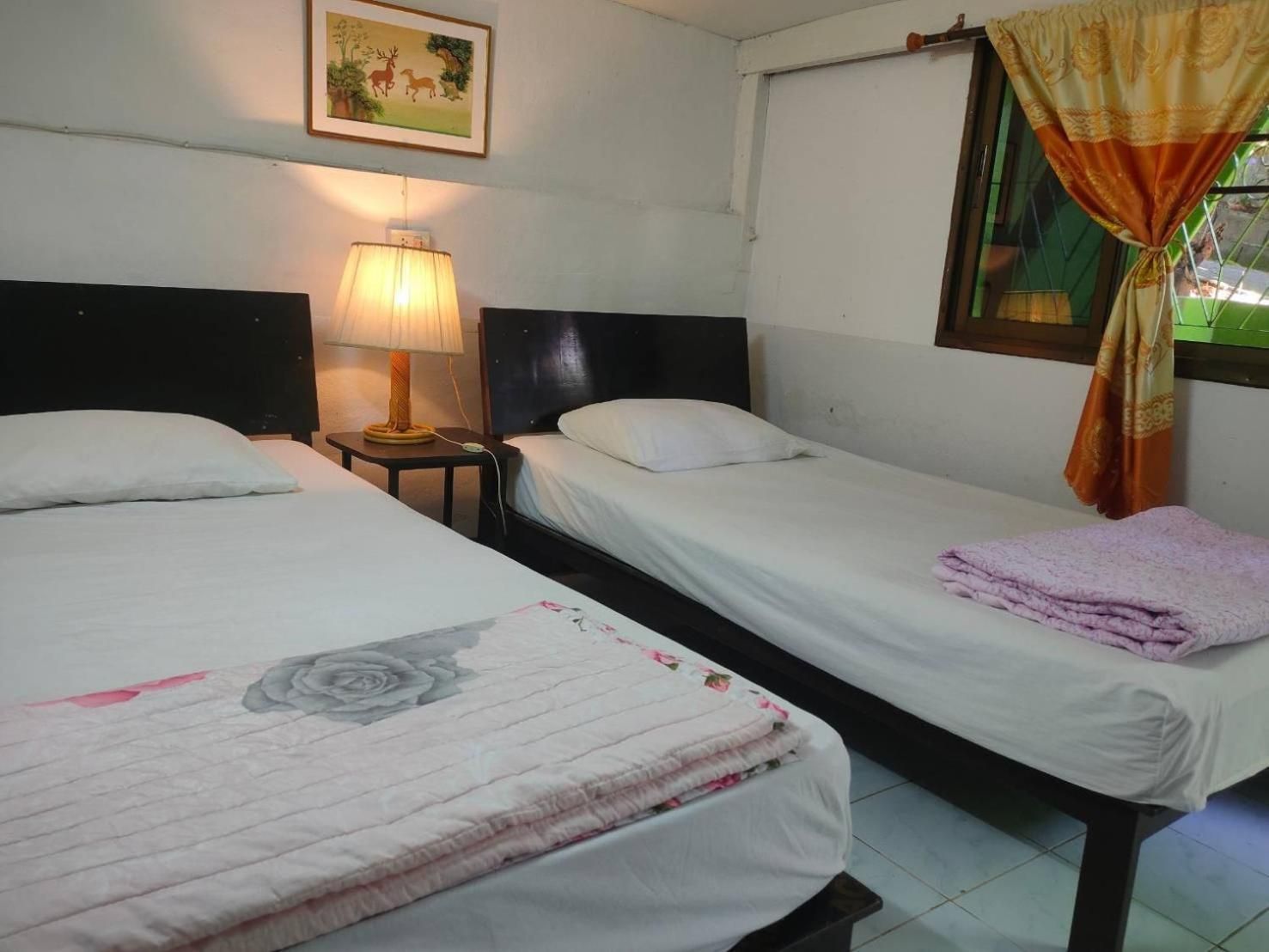 Boondee House Standard Fan Room 2