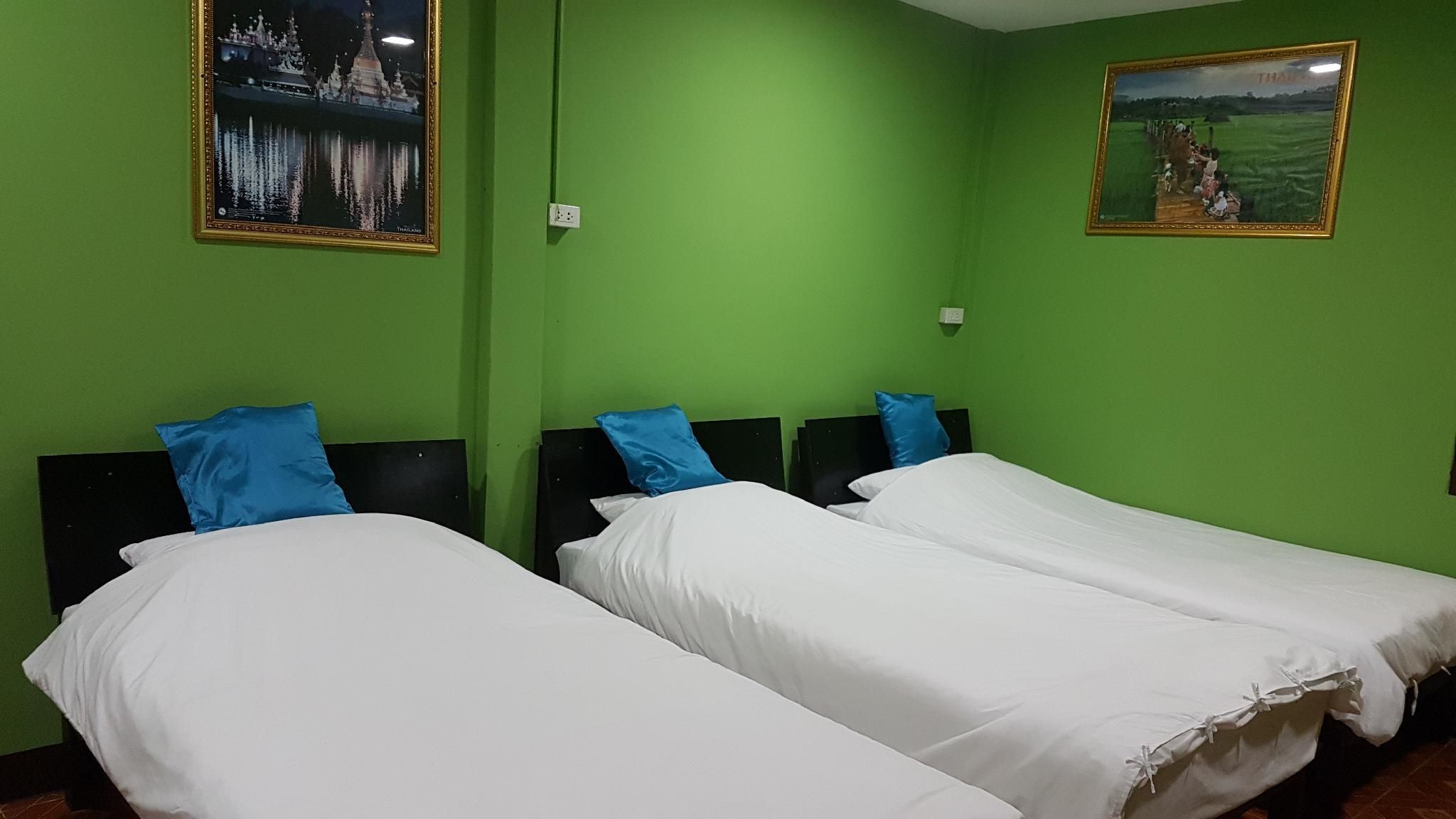 Boondee House Family - 3 Persons