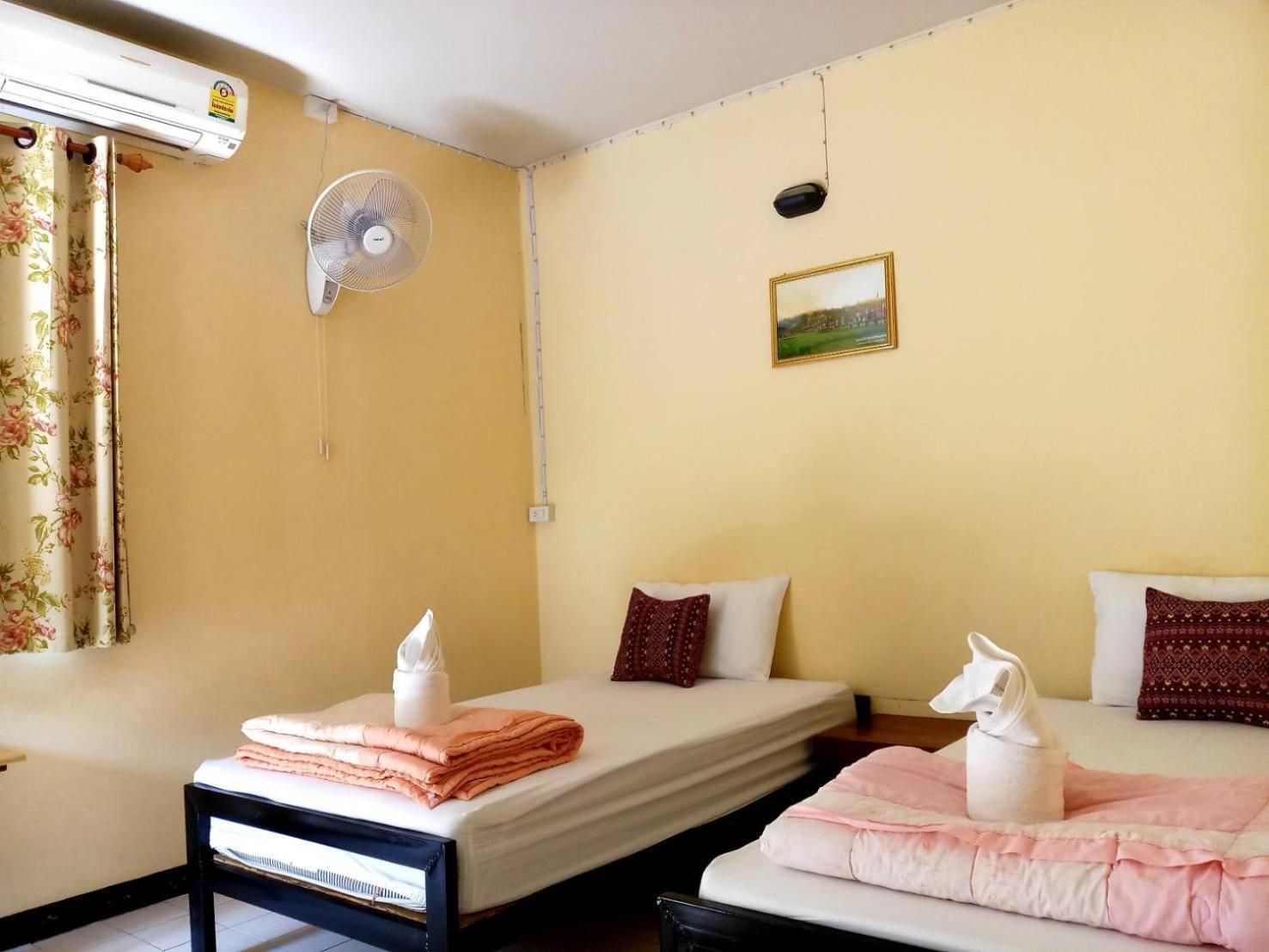 Twin Room with Bathroom