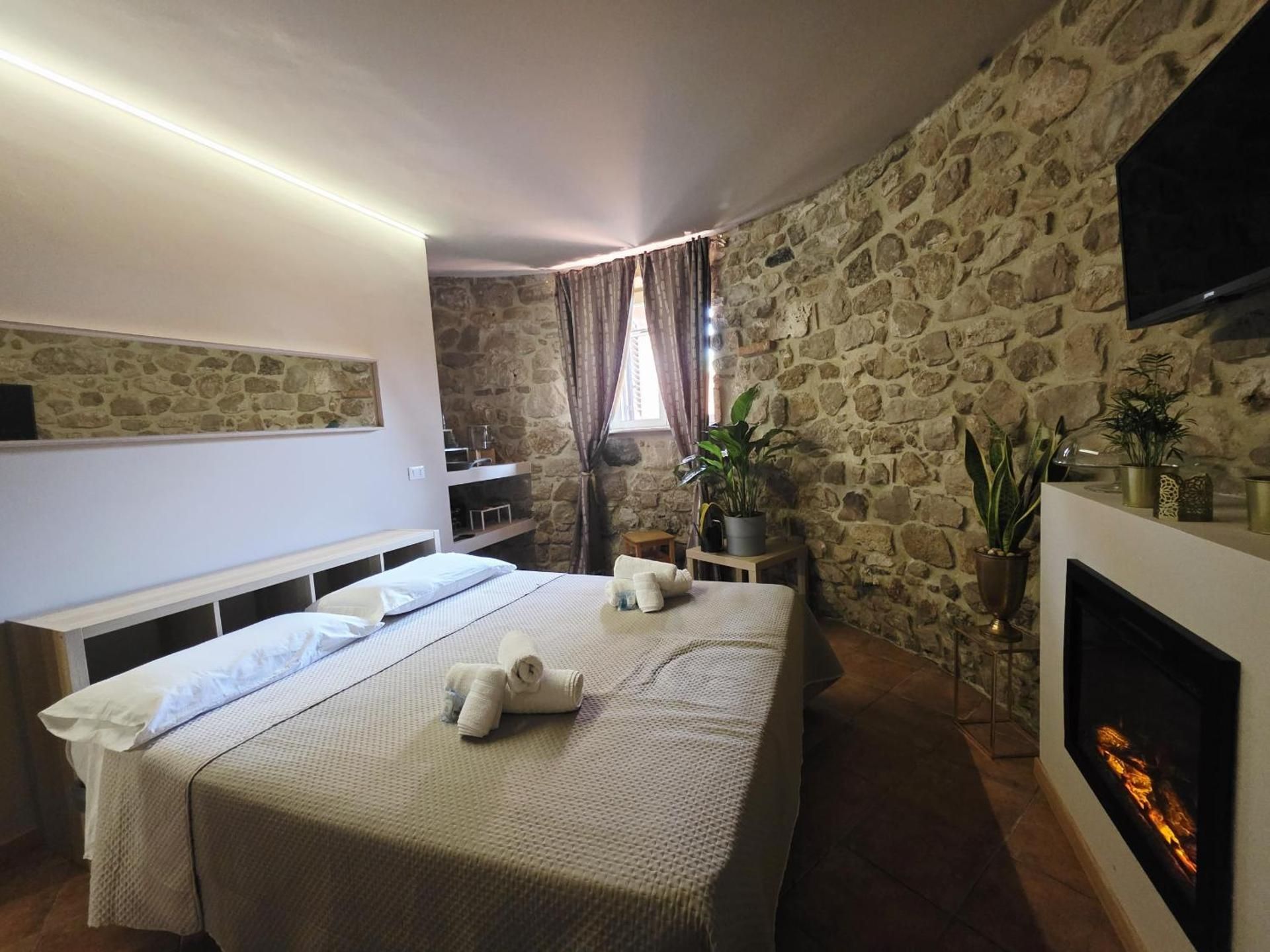 King Room with Spa Bath