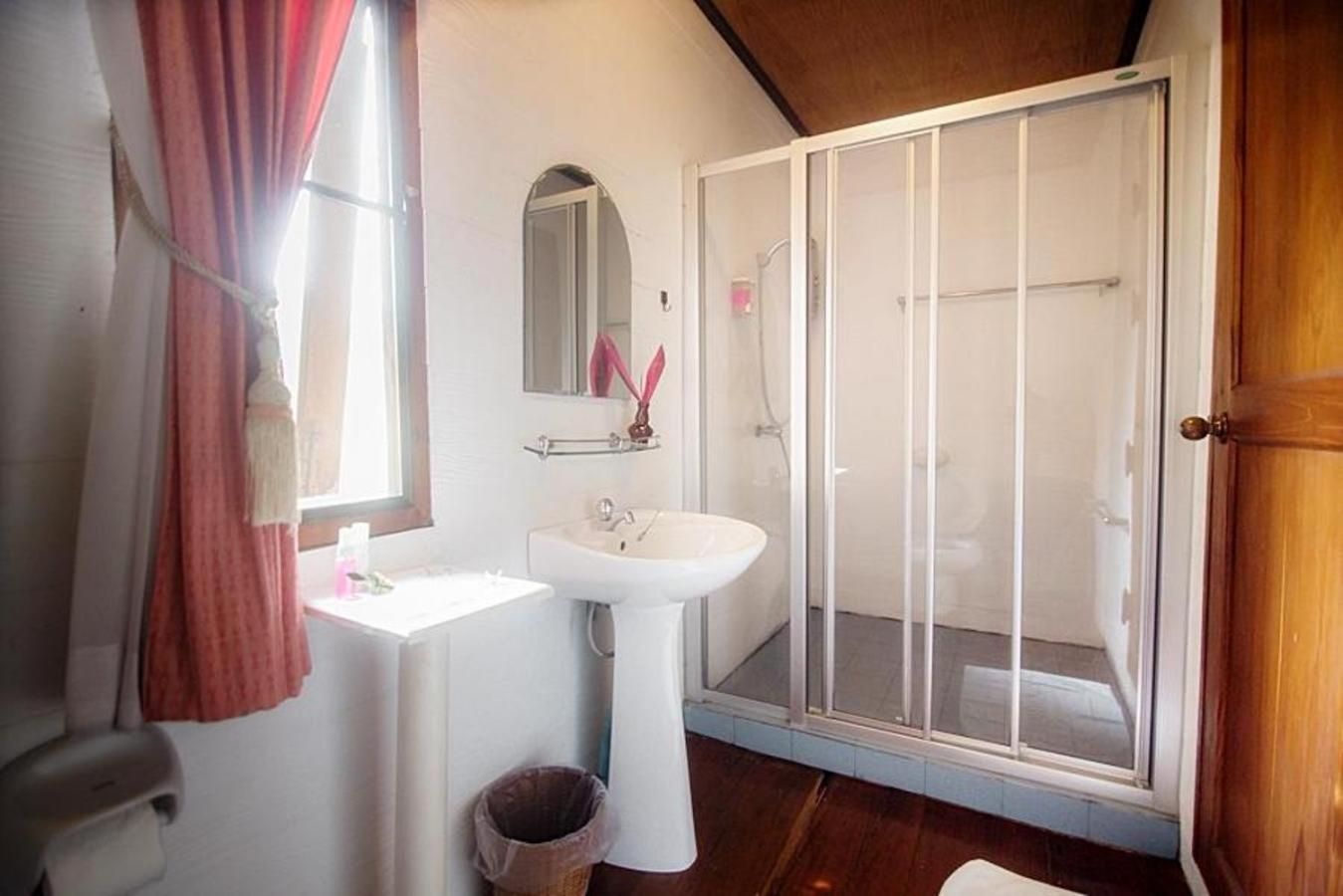 Economy Twin Room