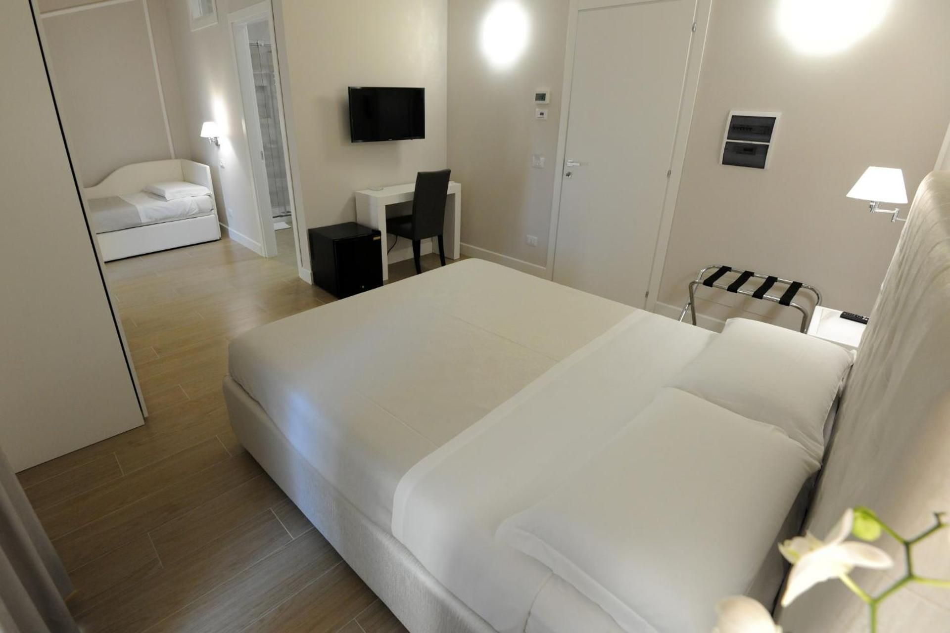 Triple Room with Terrace